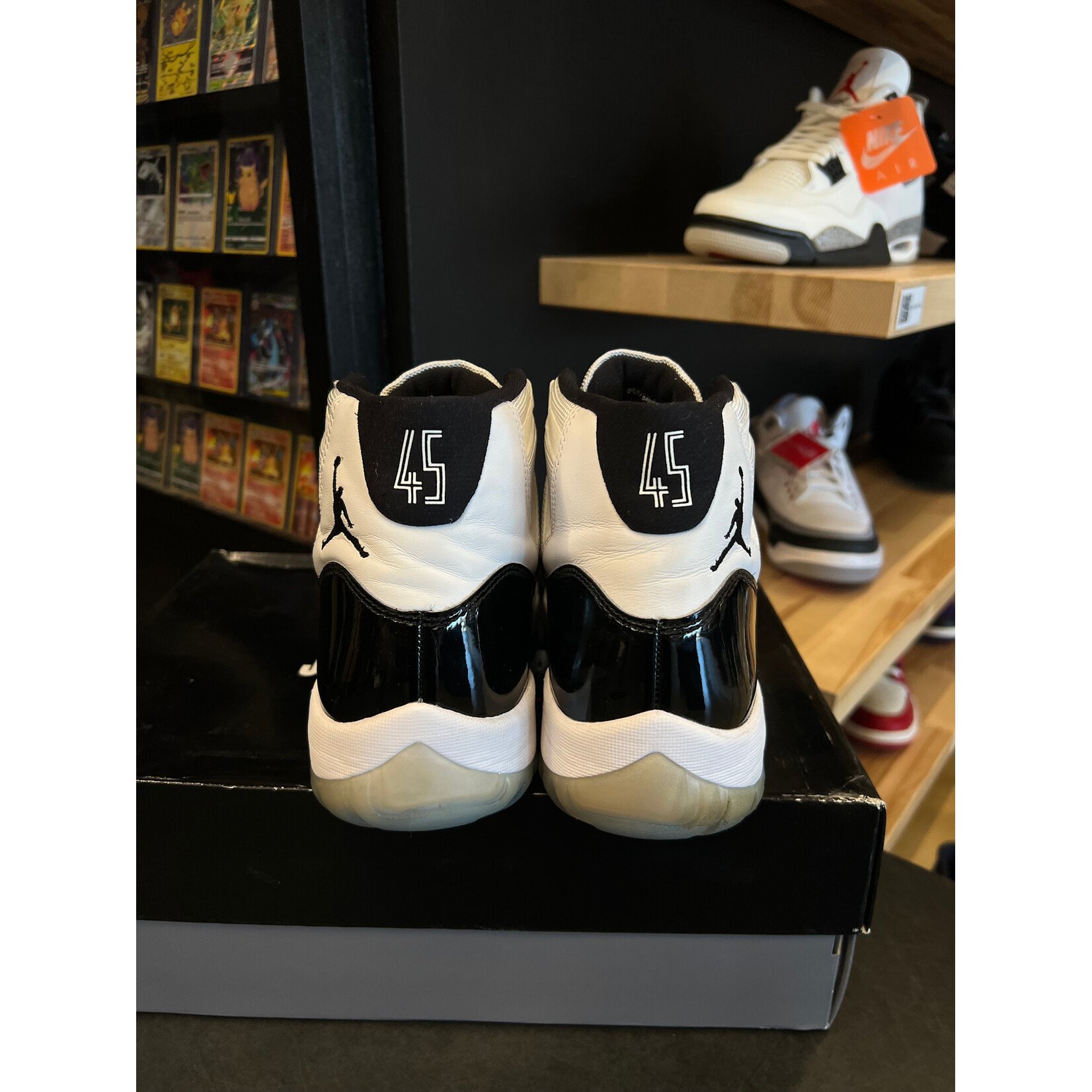 Jordan Jordan 11 Retro Concord (2018) Size 11, PREOWNED
