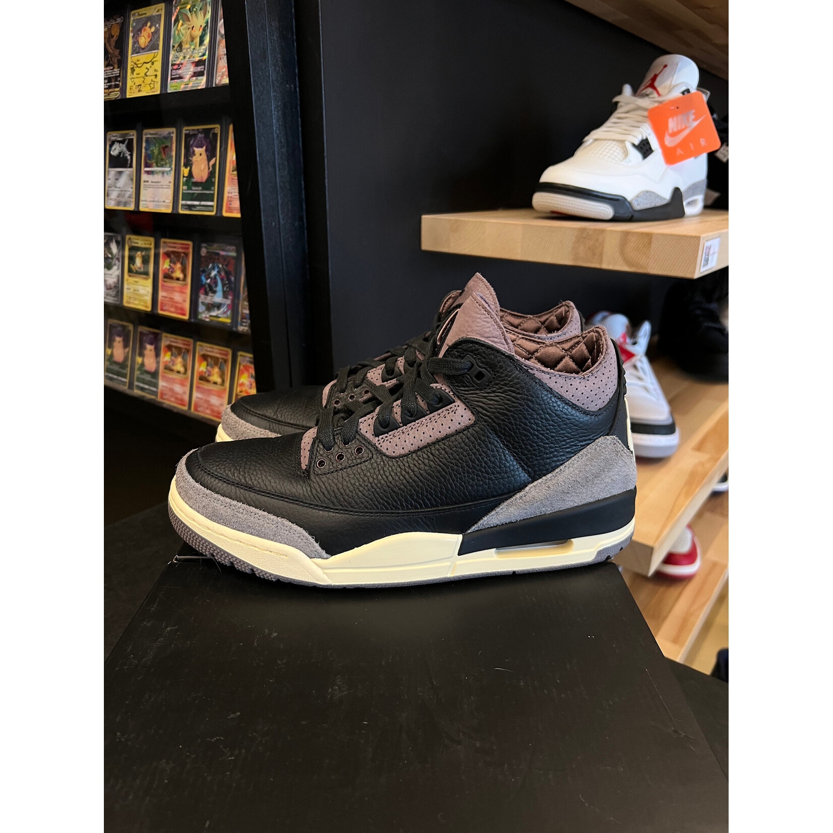 Jordan Jordan 3 Retro OG SP A Ma Maniére While You Were Sleeping (Women's) Size 10.5W, PREOWNED