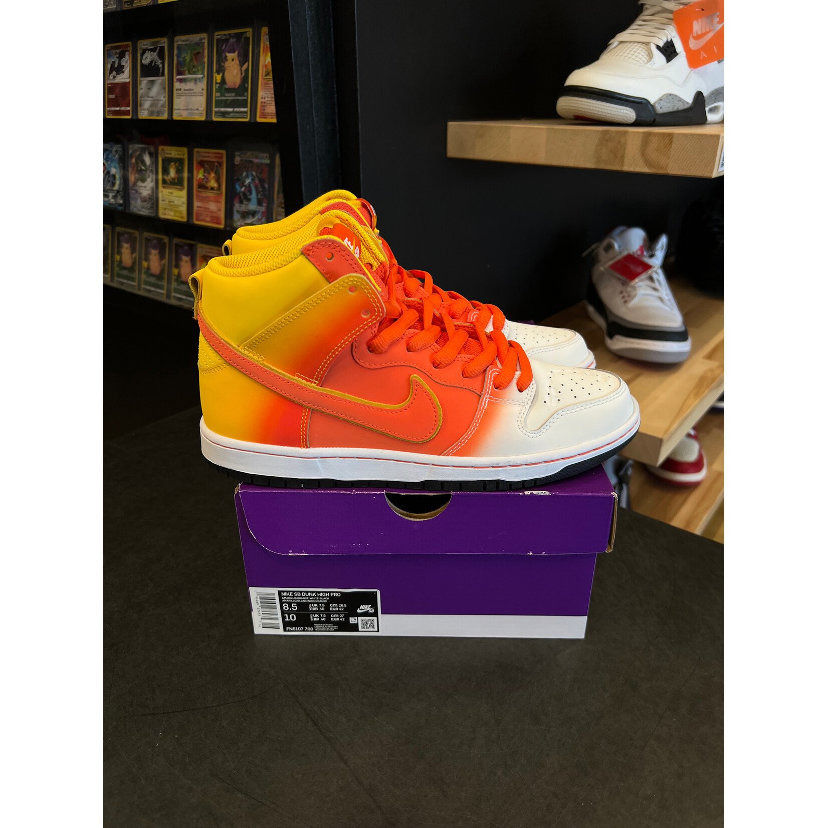 Nike Nike SB Dunk High Sweet Tooth Candy Corn Size 8.5, PREOWNED
