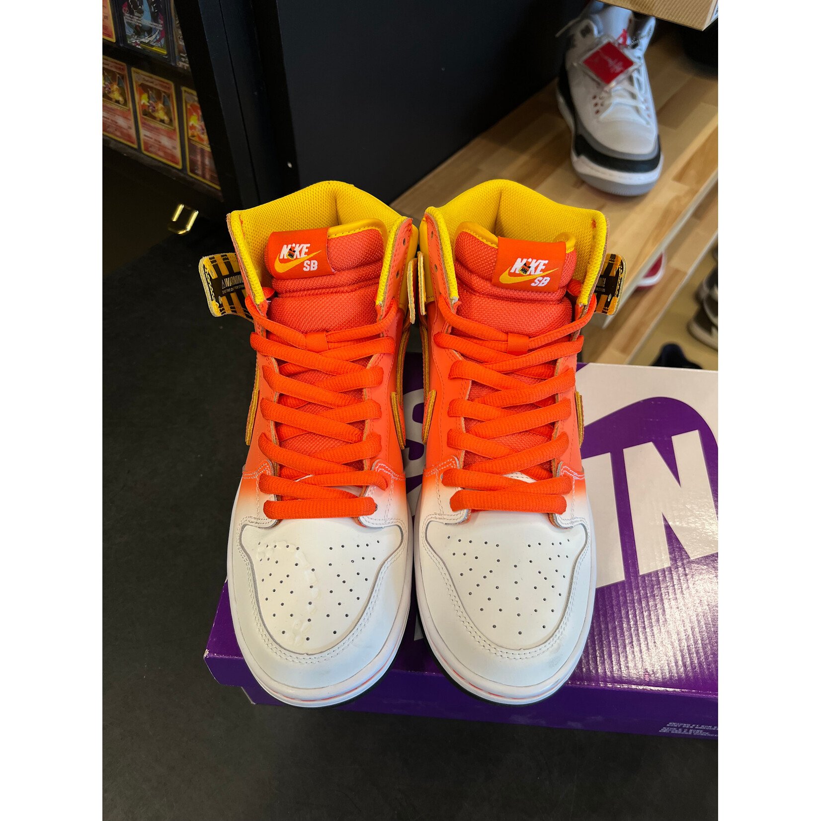 Nike Nike SB Dunk High Sweet Tooth Candy Corn Size 8.5, PREOWNED