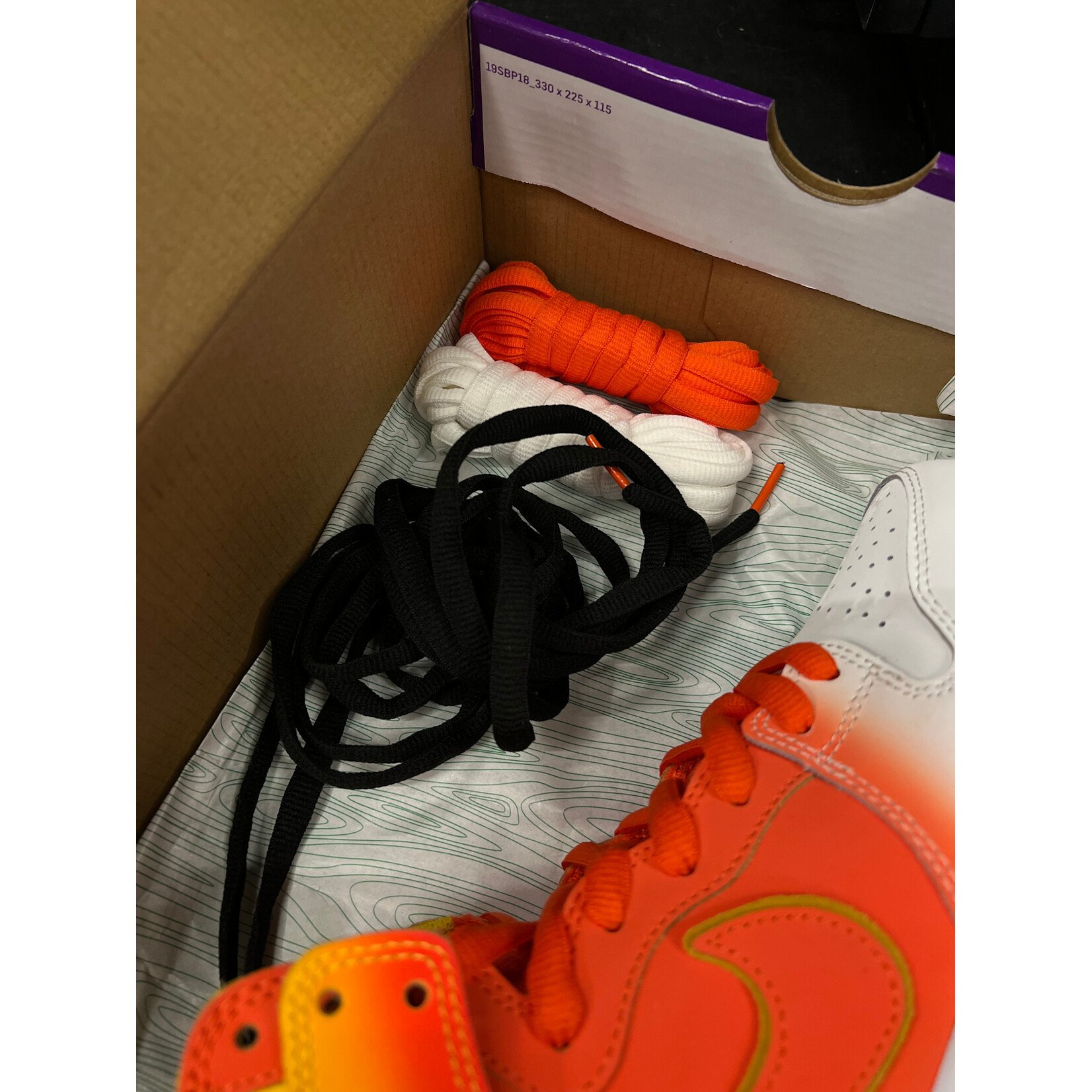 Nike Nike SB Dunk High Sweet Tooth Candy Corn Size 8.5, PREOWNED