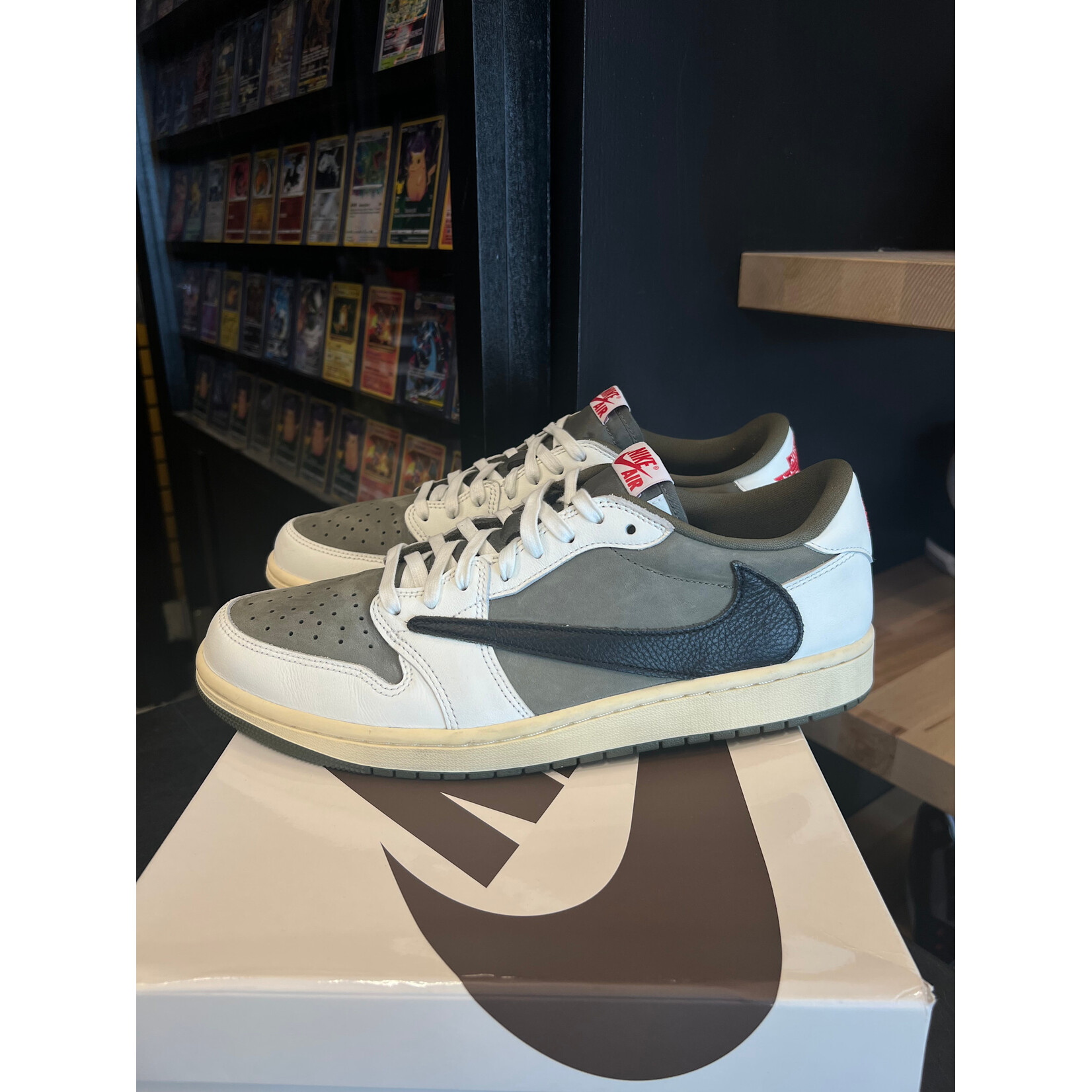 Jordan Jordan 1 Retro Low OG SP Travis Scott Medium Olive Size 11, PREOWNED