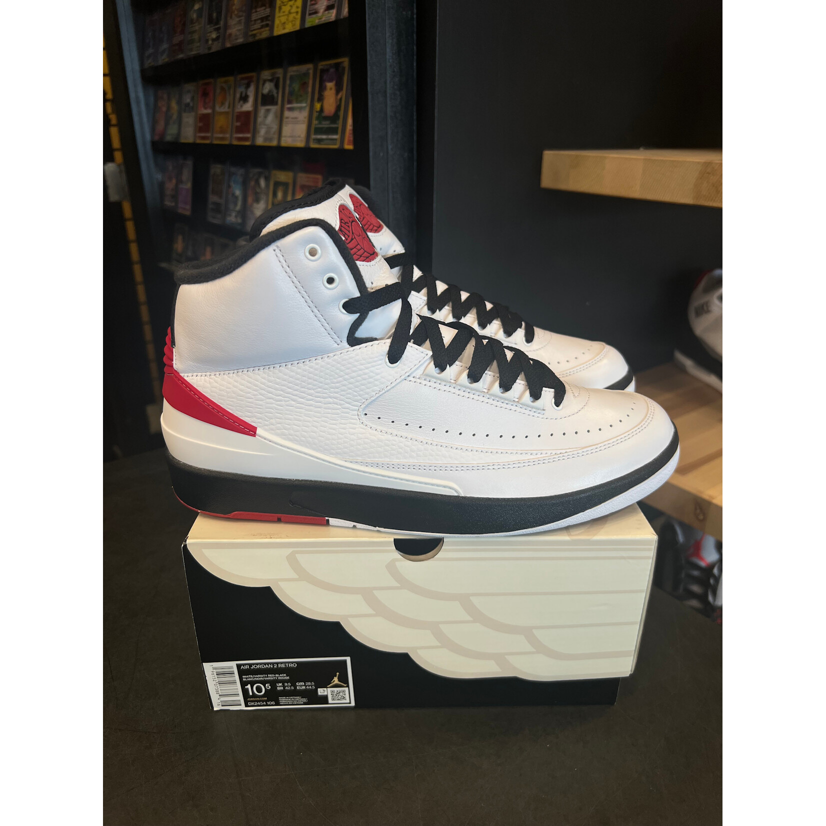 Jordan Jordan 2 Retro OG Chicago (2022) Size 10.5, PREOWNED CREASED
