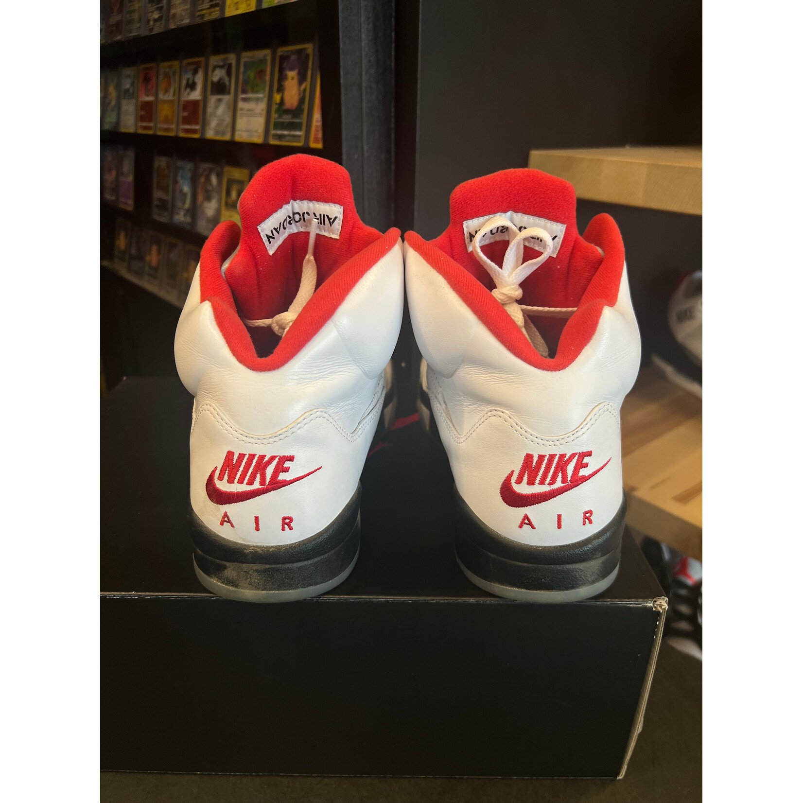 Jordan Jordan 5 Retro Fire Red Silver Tongue (2020) Size 10.5, PREOWNED