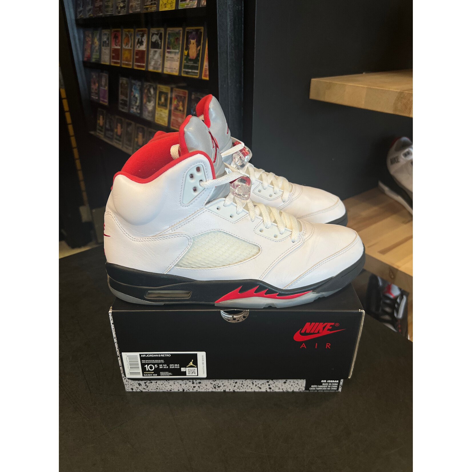 Jordan Jordan 5 Retro Fire Red Silver Tongue (2020) Size 10.5, PREOWNED