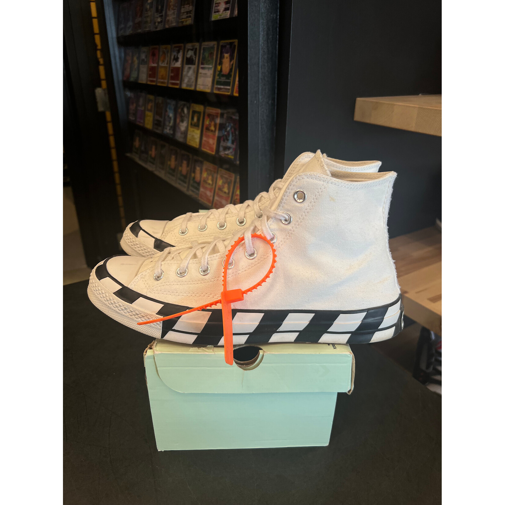 Converse Converse Chuck Taylor All Star 70 Hi Off-White Size 11, PREOWNED