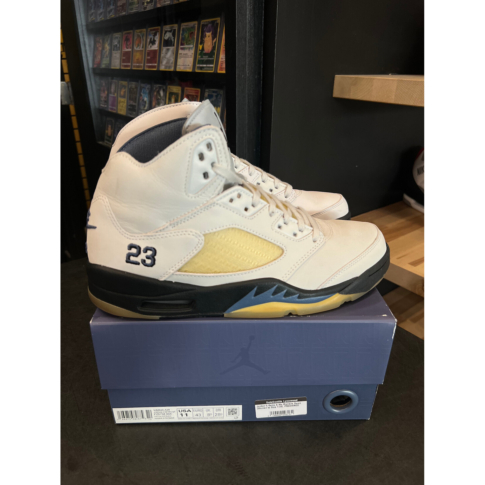 Jordan Jordan 5 Retro A Ma Maniére Dawn (Women's) Size 11W, PREOWNED