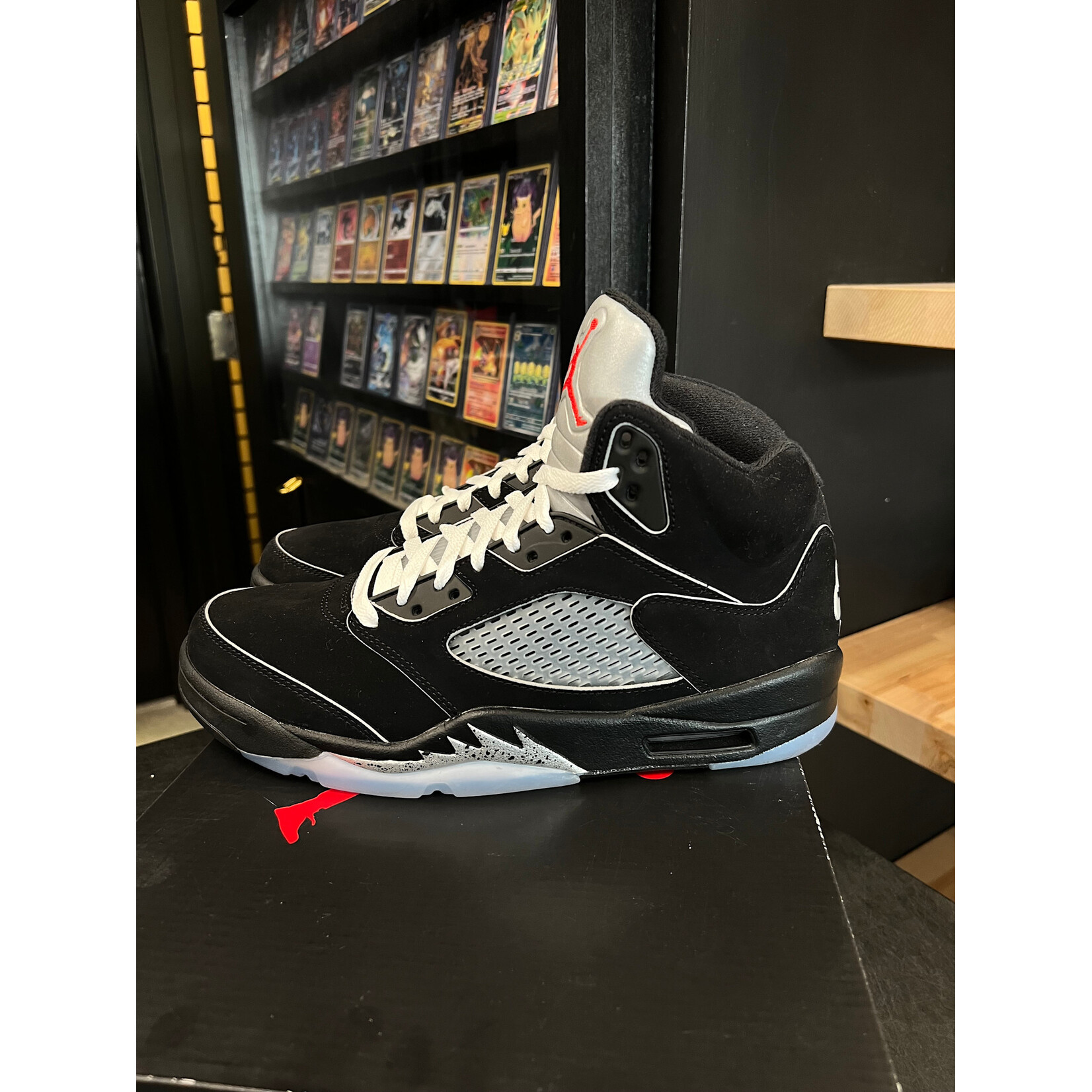 Jordan Jordan 5 Retro OG Black Metallic Reimagined Size 9.5, PREOWNED