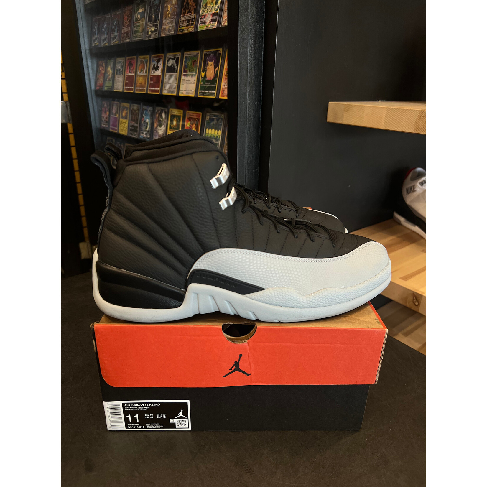 Jordan Jordan 12 Retro Barons Size 11, PREOWNED