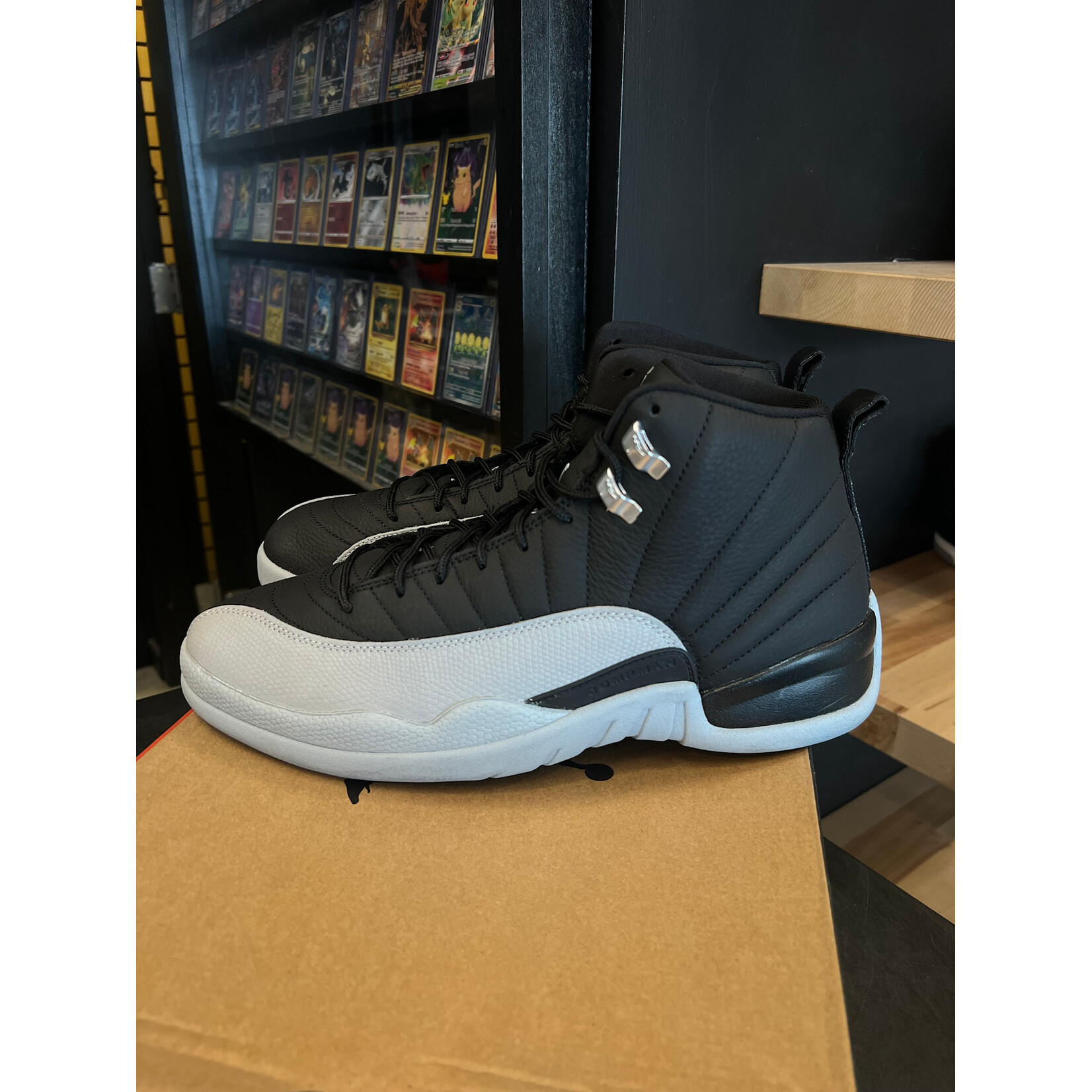 Jordan Jordan 12 Retro Barons Size 11, PREOWNED