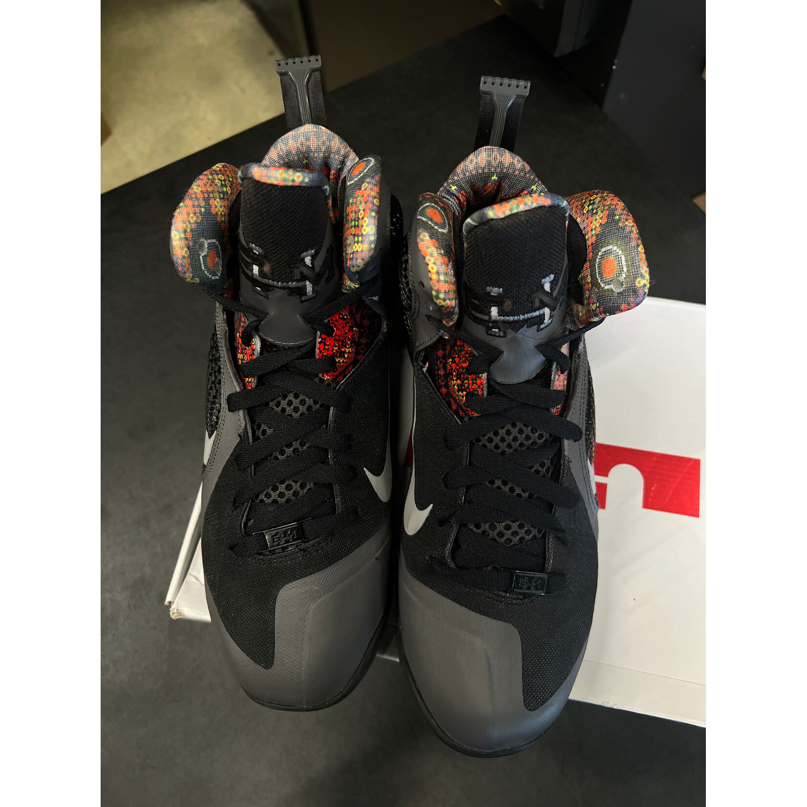 Nike Nike LeBron 9 Black History Month Size 9, PREOWNED