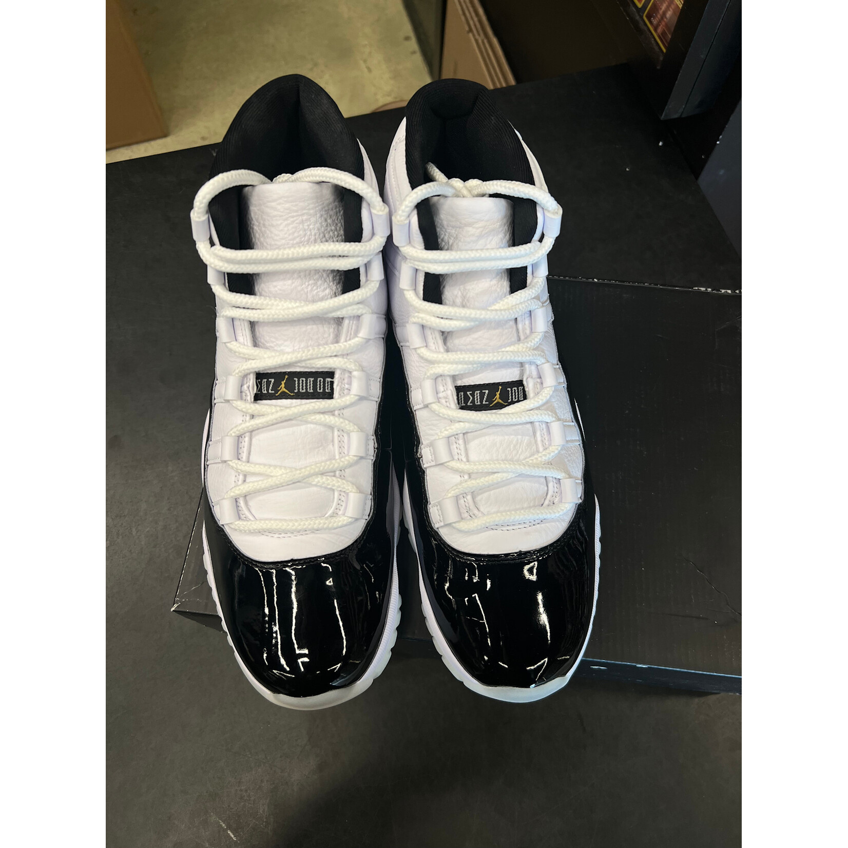 Jordan Jordan 11 Retro DMP Gratitude (2023) Size 11, PREOWNED