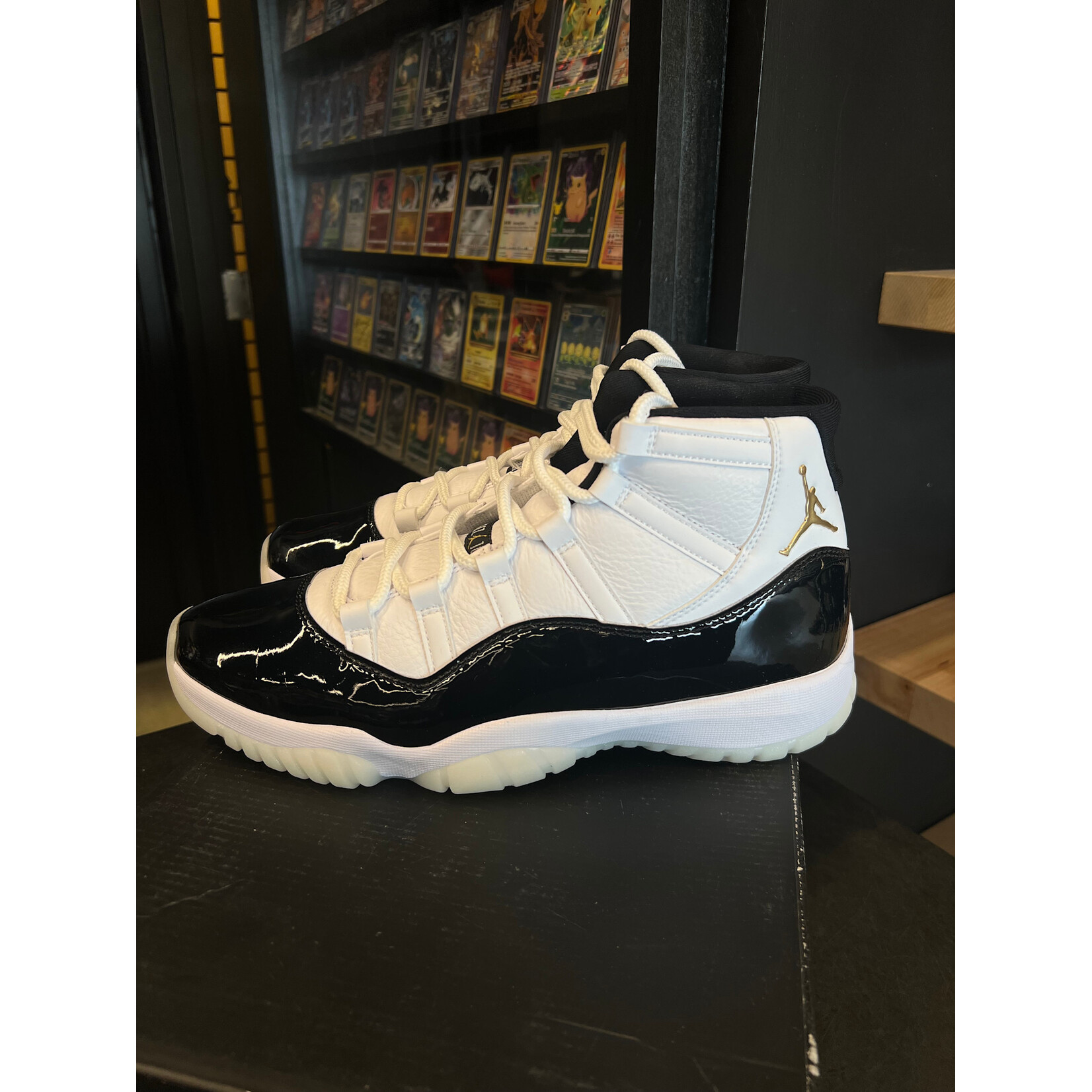 Jordan Jordan 11 Retro DMP Gratitude (2023) Size 11, PREOWNED