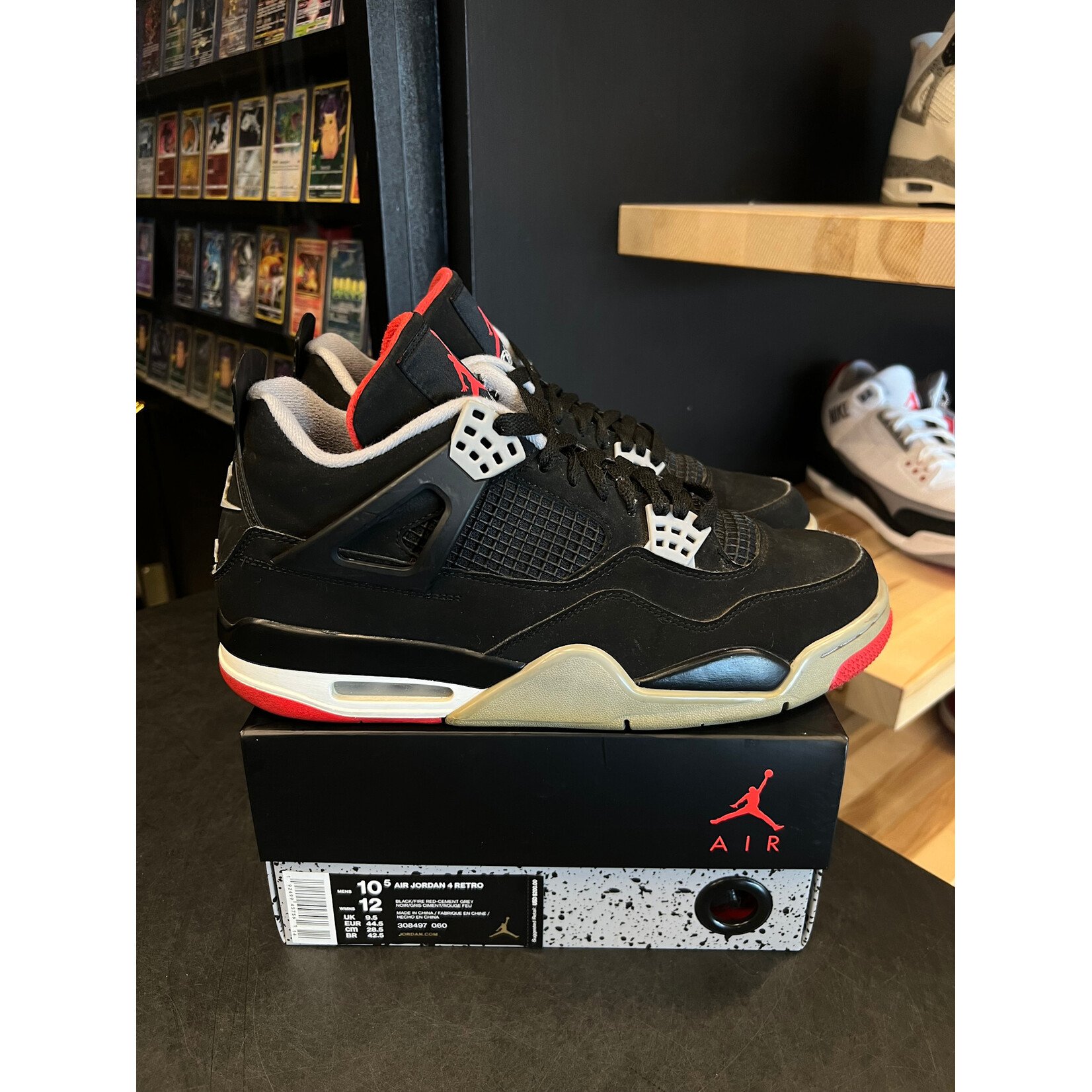 Jordan Jordan 4 Retro Bred (2019) Size 10.5, PREOWNED