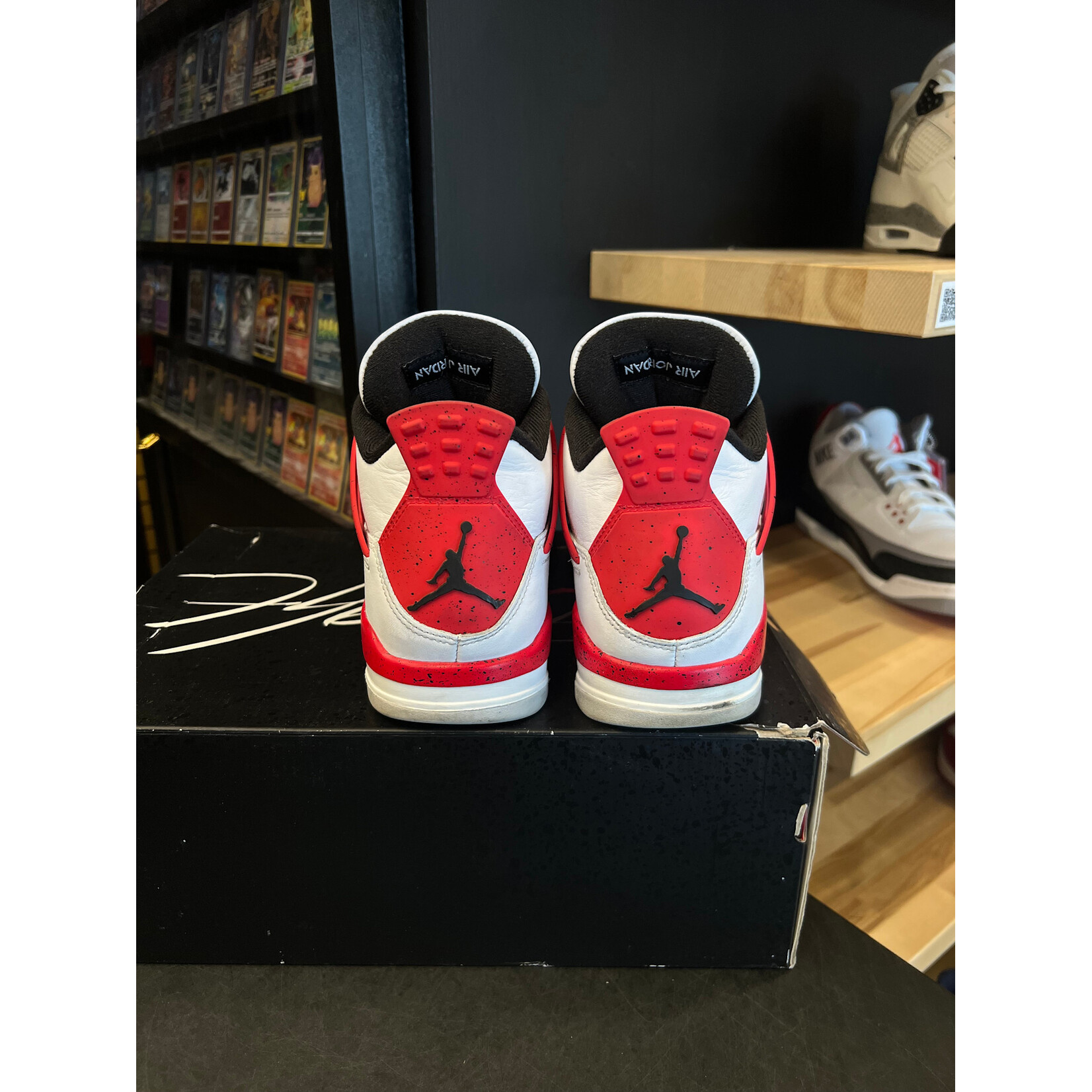 Jordan Jordan 4 Retro Red Cement Size 9.5, PREOWNED