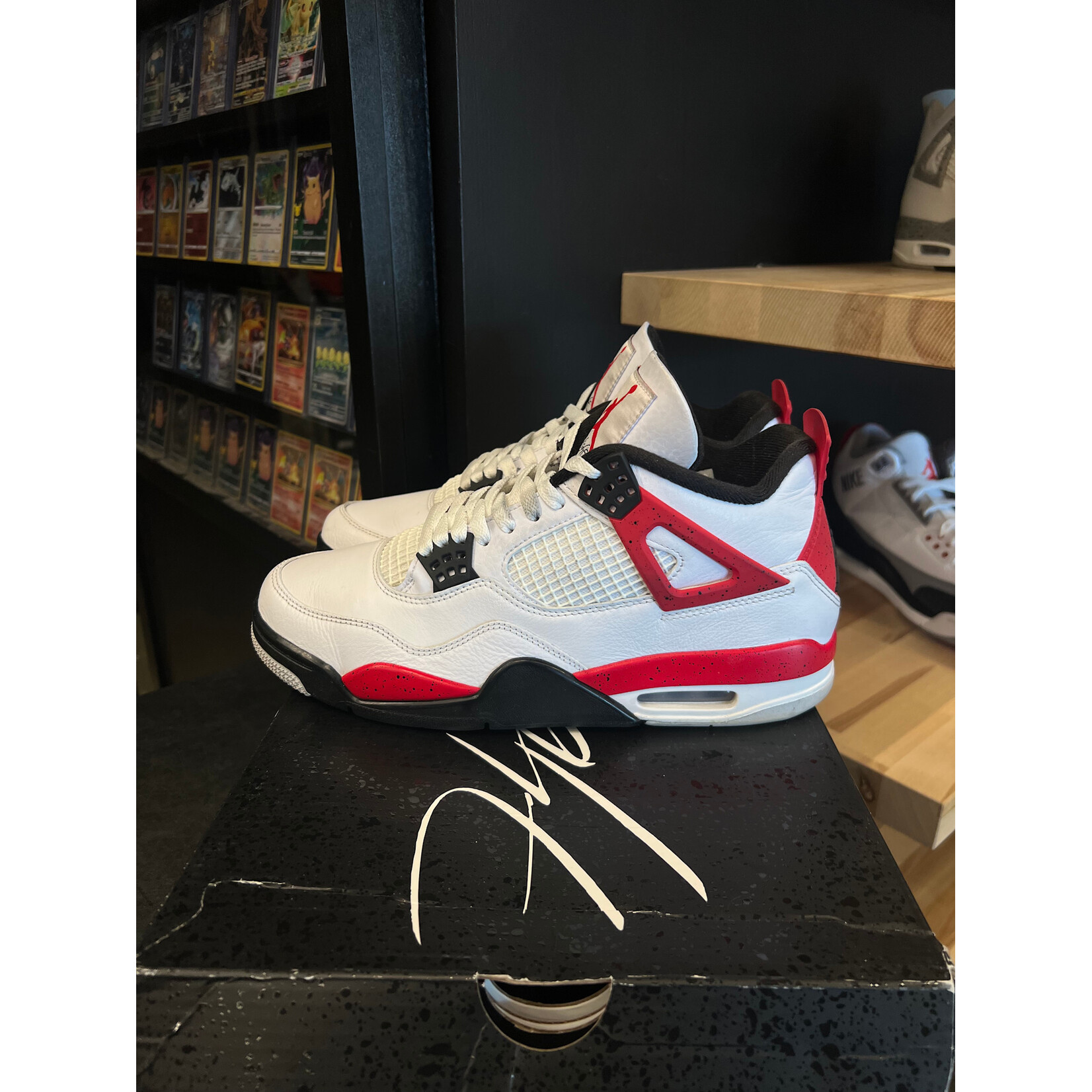Jordan Jordan 4 Retro Red Cement Size 9.5, PREOWNED