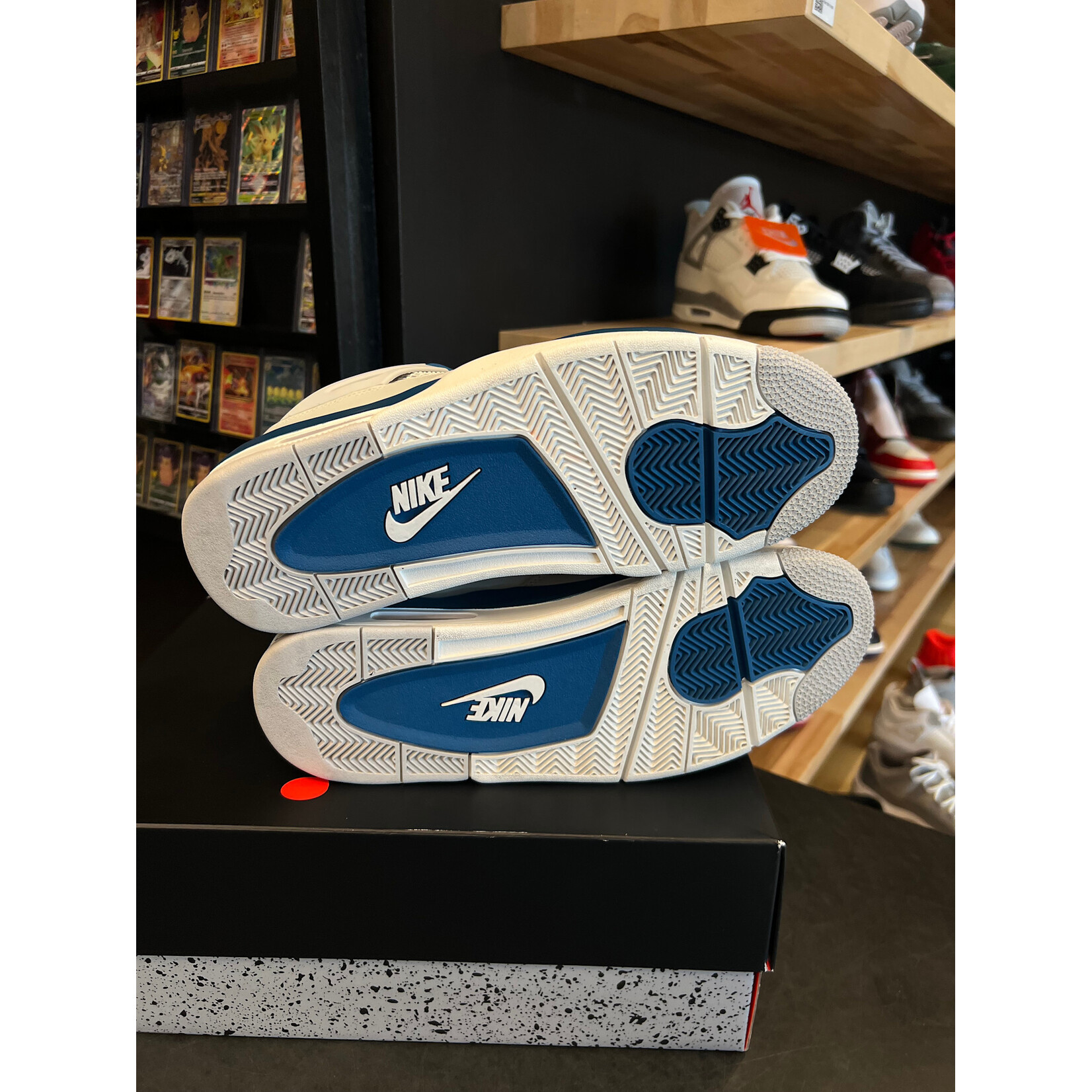 Jordan Jordan 4 Retro Military Blue (2024) Size 12.5, PREOWNED