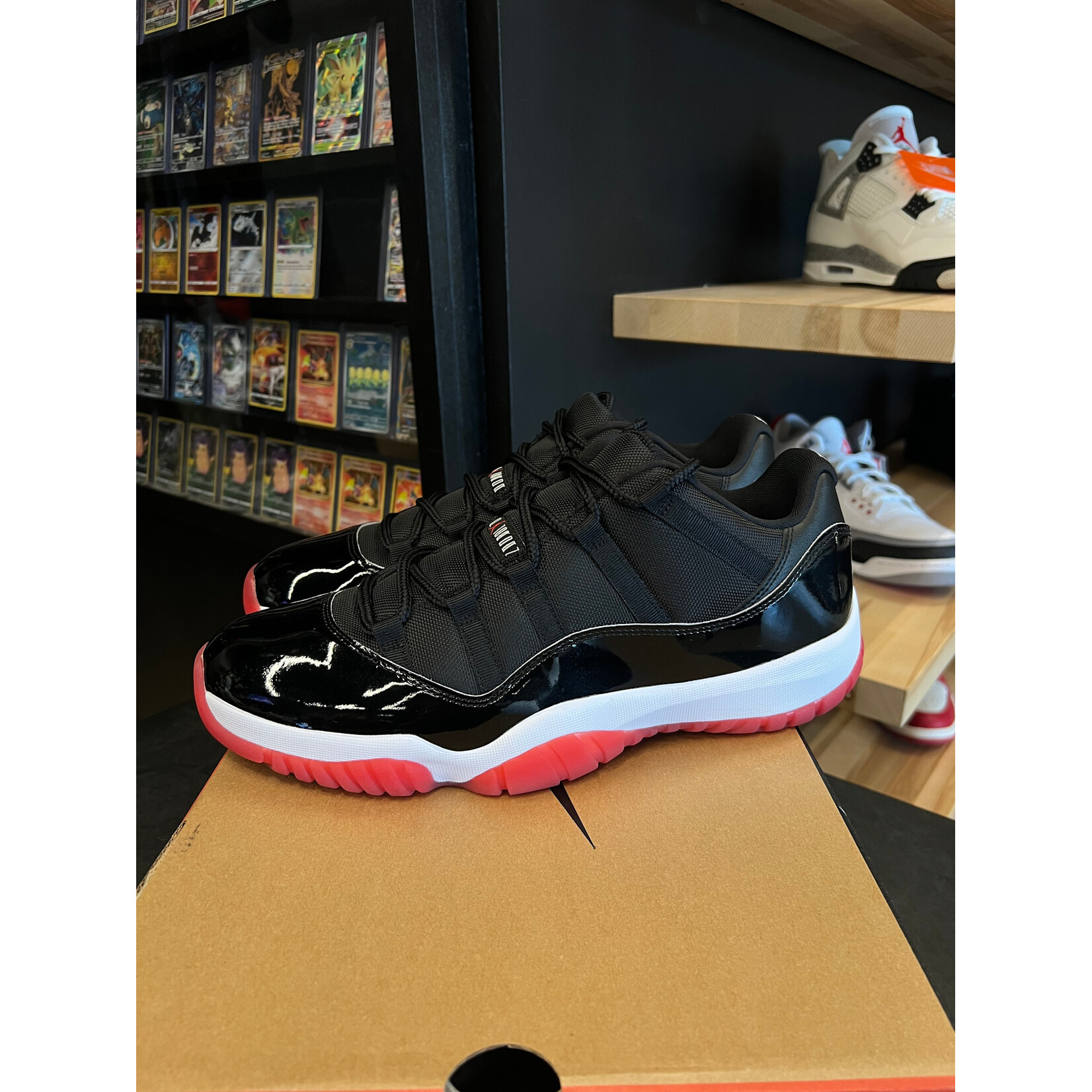 Jordan Jordan 11 Retro Low Bred (2025) Size 13, PREOWNED