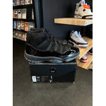 Jordan Jordan 11 Retro Cap and Gown Size 10, PREOWNED