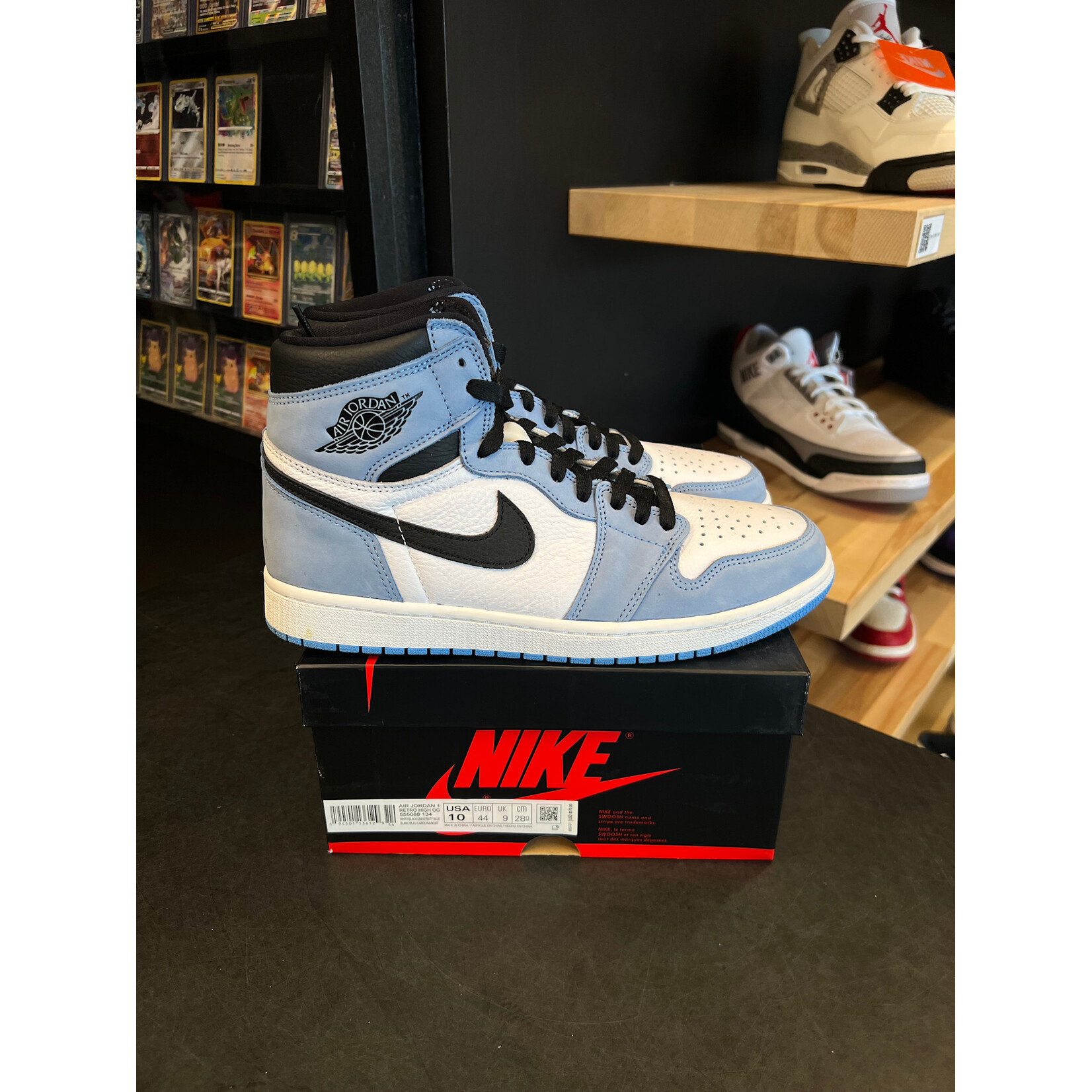 Jordan Jordan 1 Retro High OG University Blue Size 10, PREOWNED