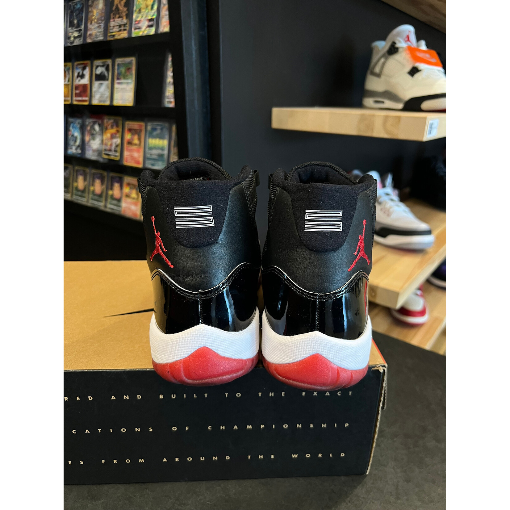 Jordan Jordan 11 Retro Playoffs Bred (2019) Size 10, PREOWNED