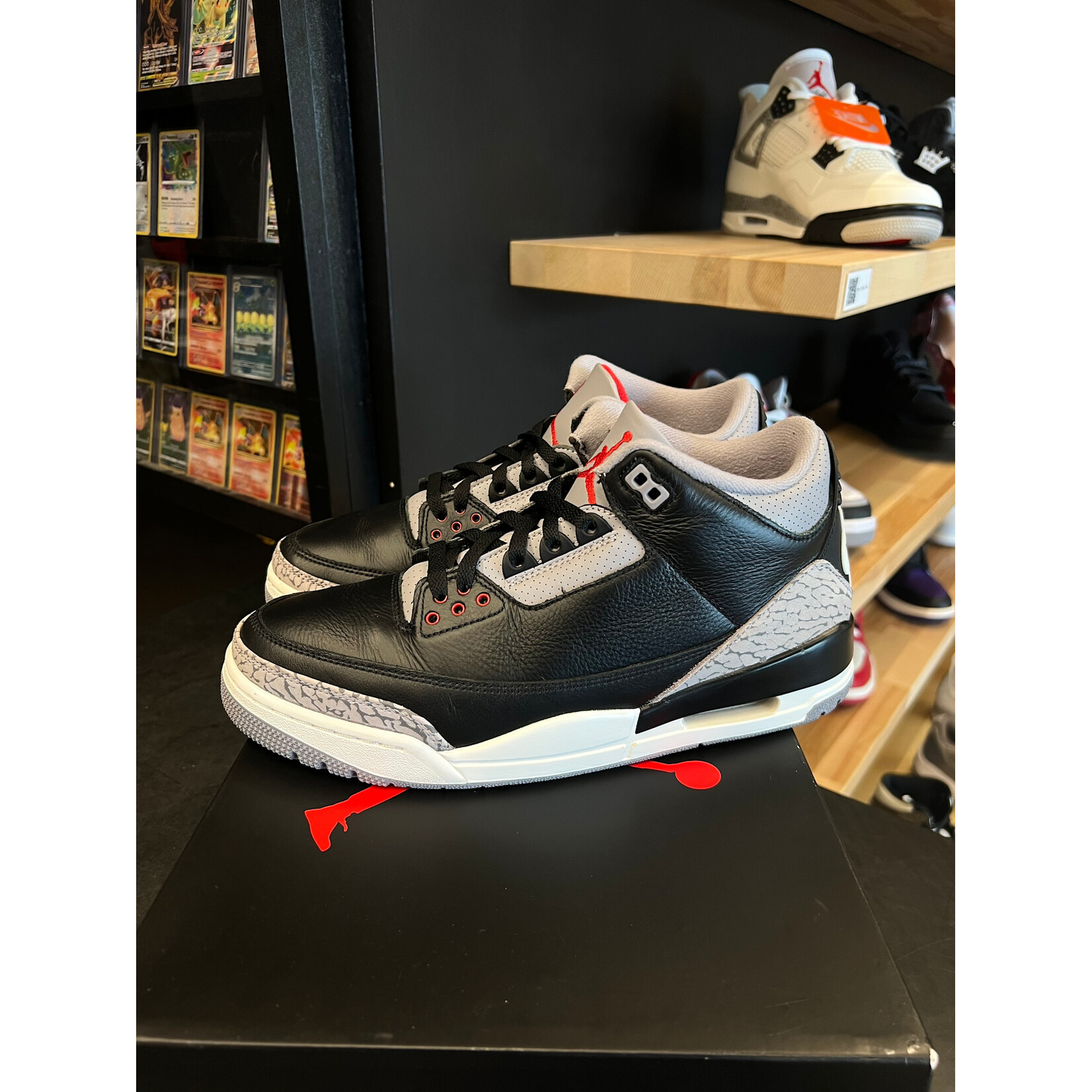 Jordan Jordan 3 Retro OG Black Cement (2024) Size 10, PREOWNED