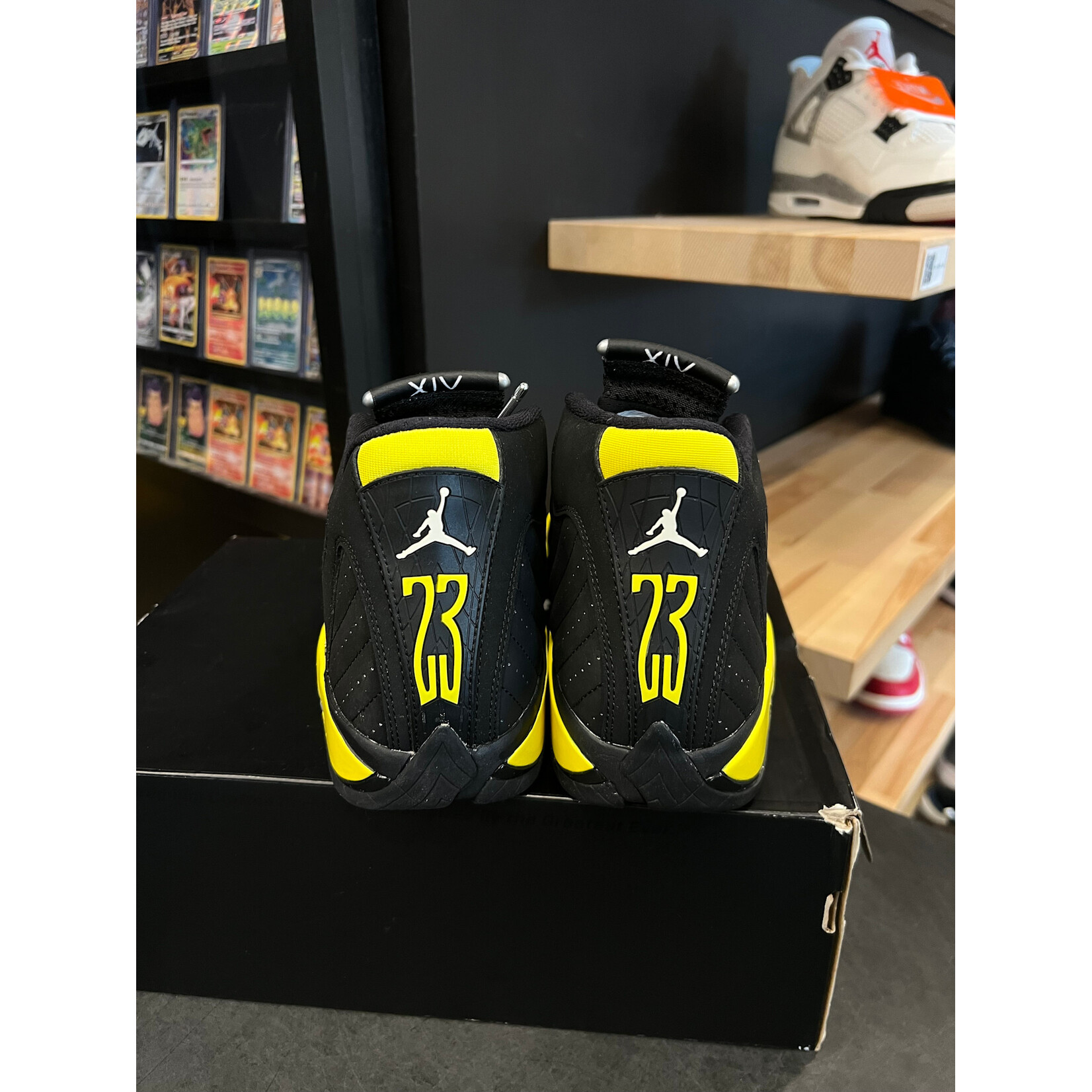 Jordan Jordan 14 Retro Thunder Size 9, PREOWNED