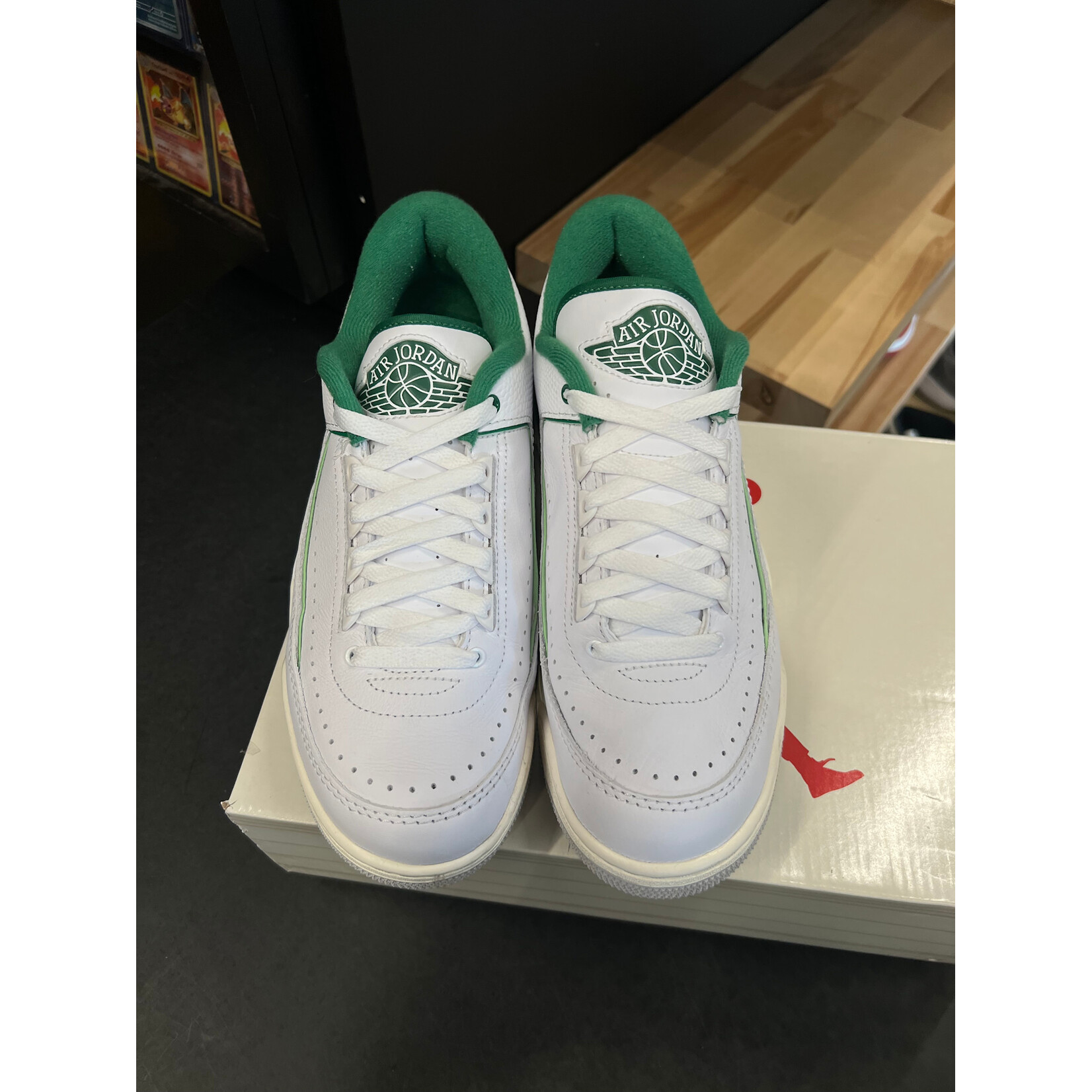 Jordan Jordan 2/3 White Pine Green Size 9.5, PREOWNED