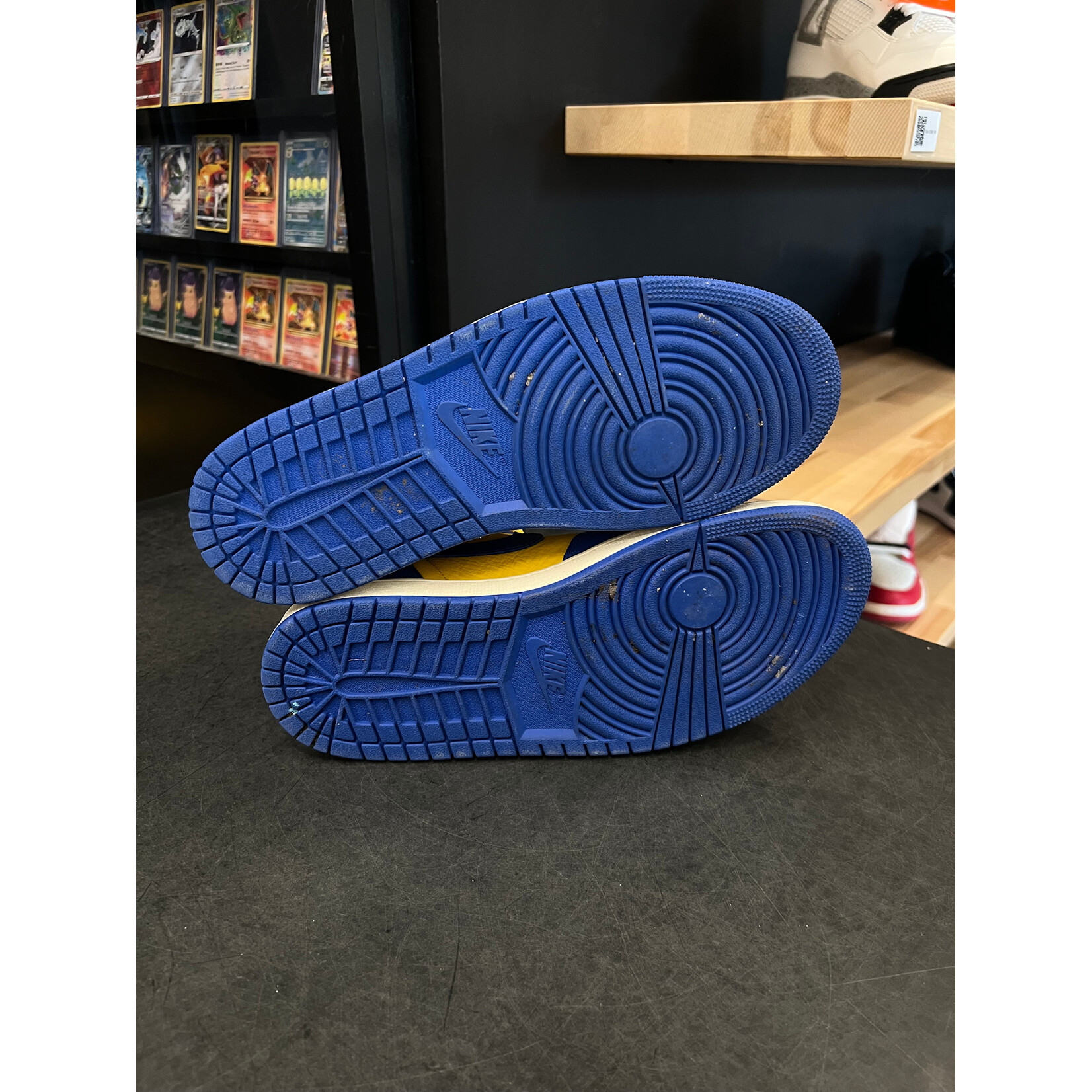 Jordan Jordan 1 Retro High OG Reverse Laney (Women's) Size 11W, PREOWNED