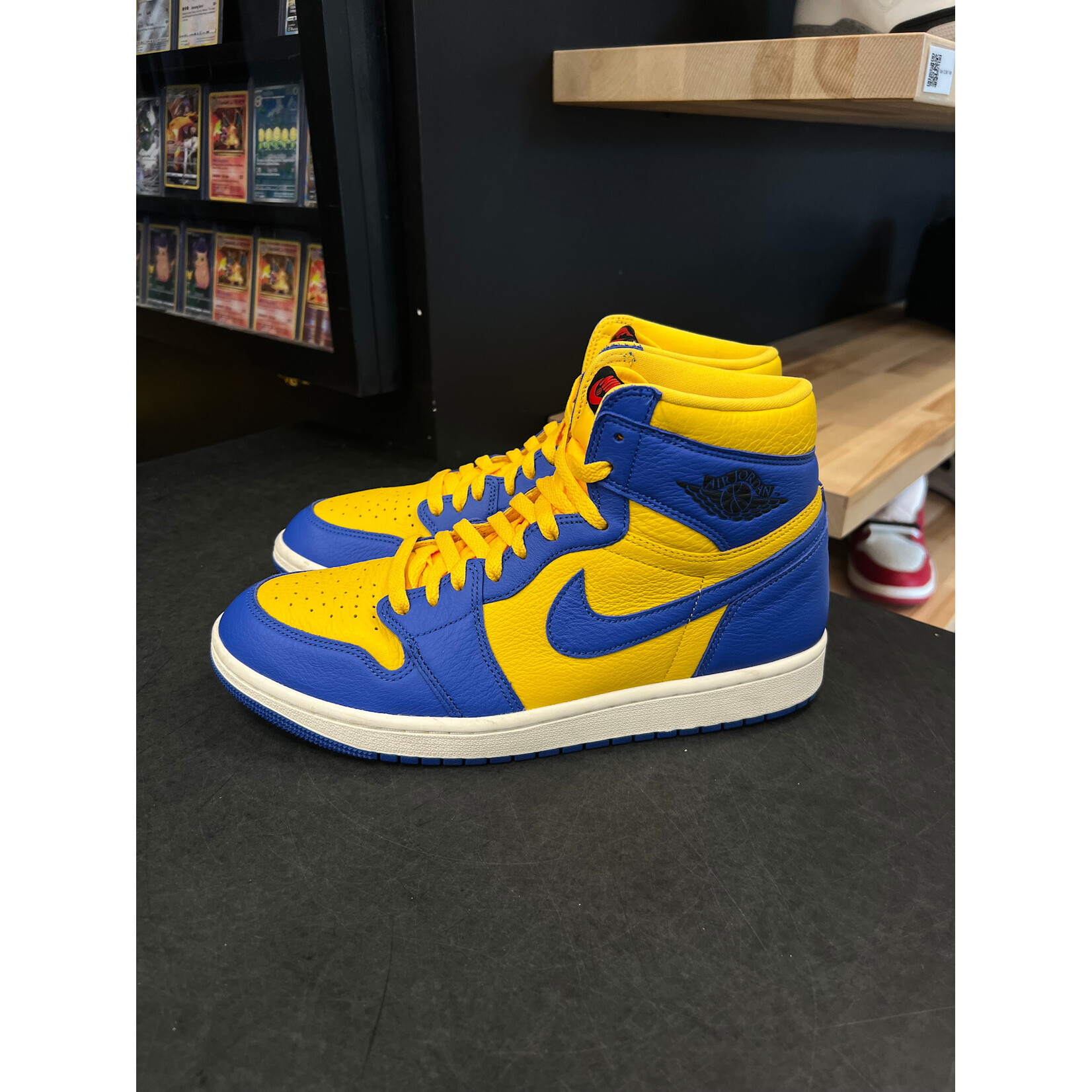 Jordan Jordan 1 Retro High OG Reverse Laney (Women's) Size 11W, PREOWNED
