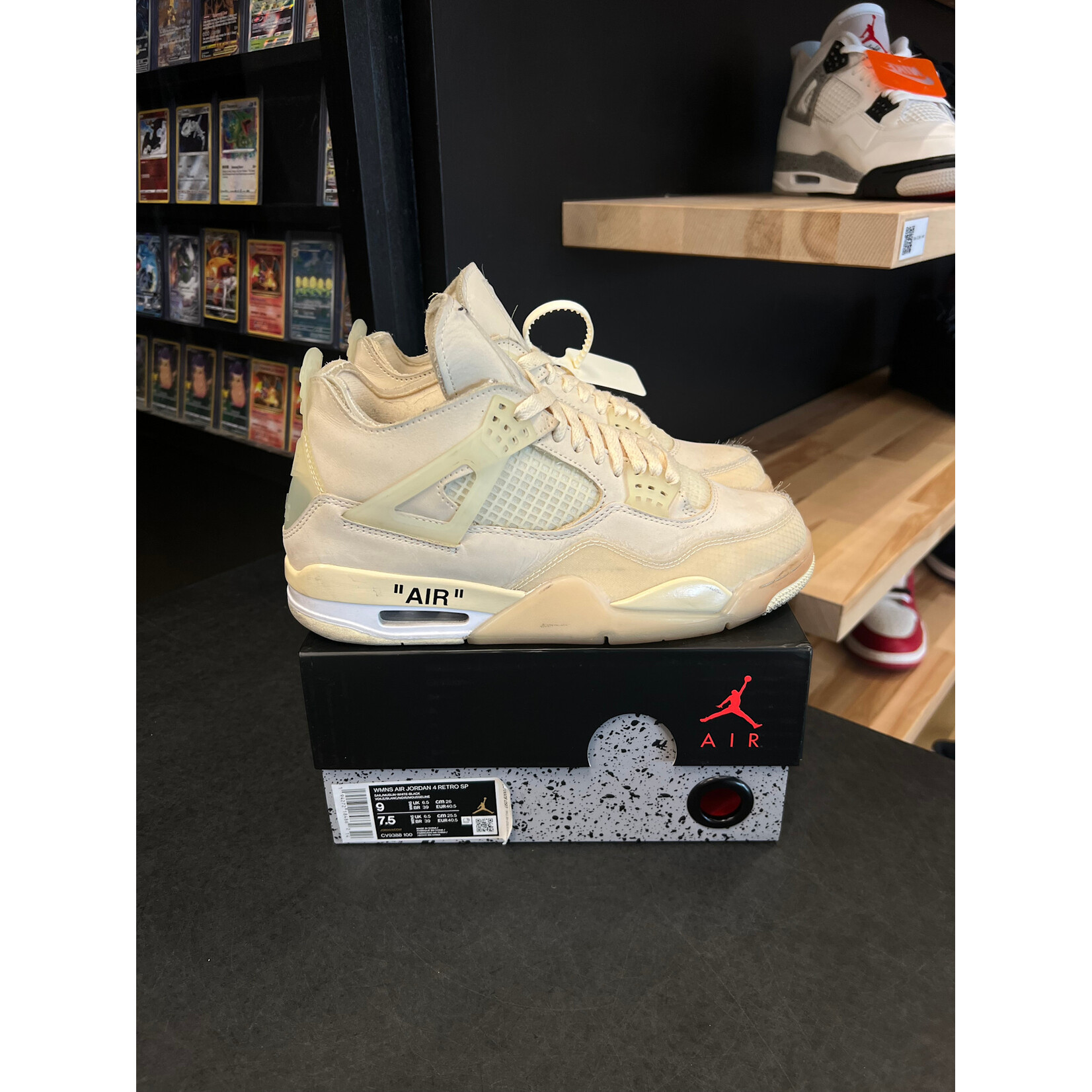 Jordan Jordan 4 Retro Off-White Sail (Women's) Size 9W, PREOWNED