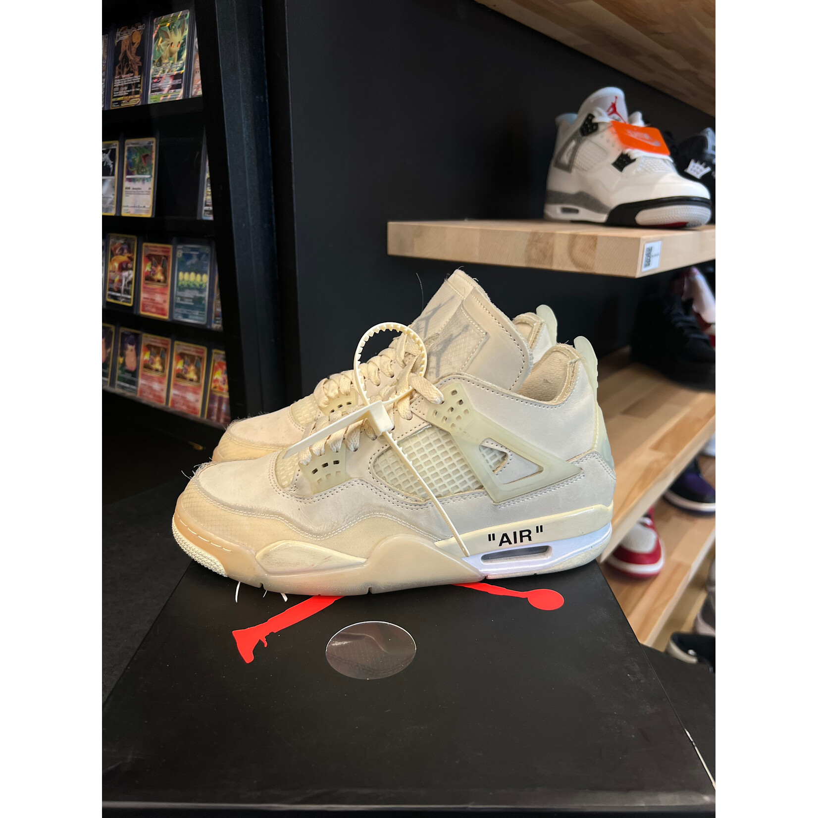 Jordan Jordan 4 Retro Off-White Sail (Women's) Size 9W, PREOWNED