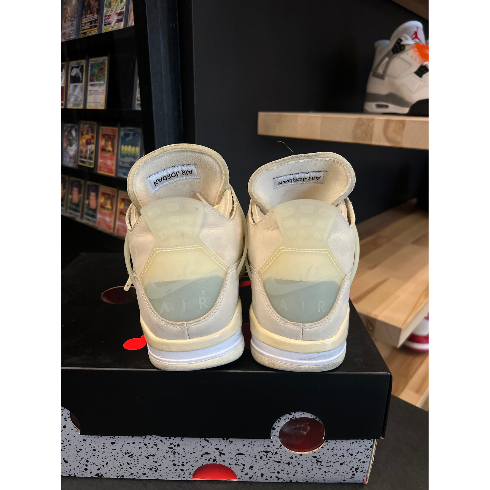 Jordan Jordan 4 Retro Off-White Sail (Women's) Size 9W, PREOWNED