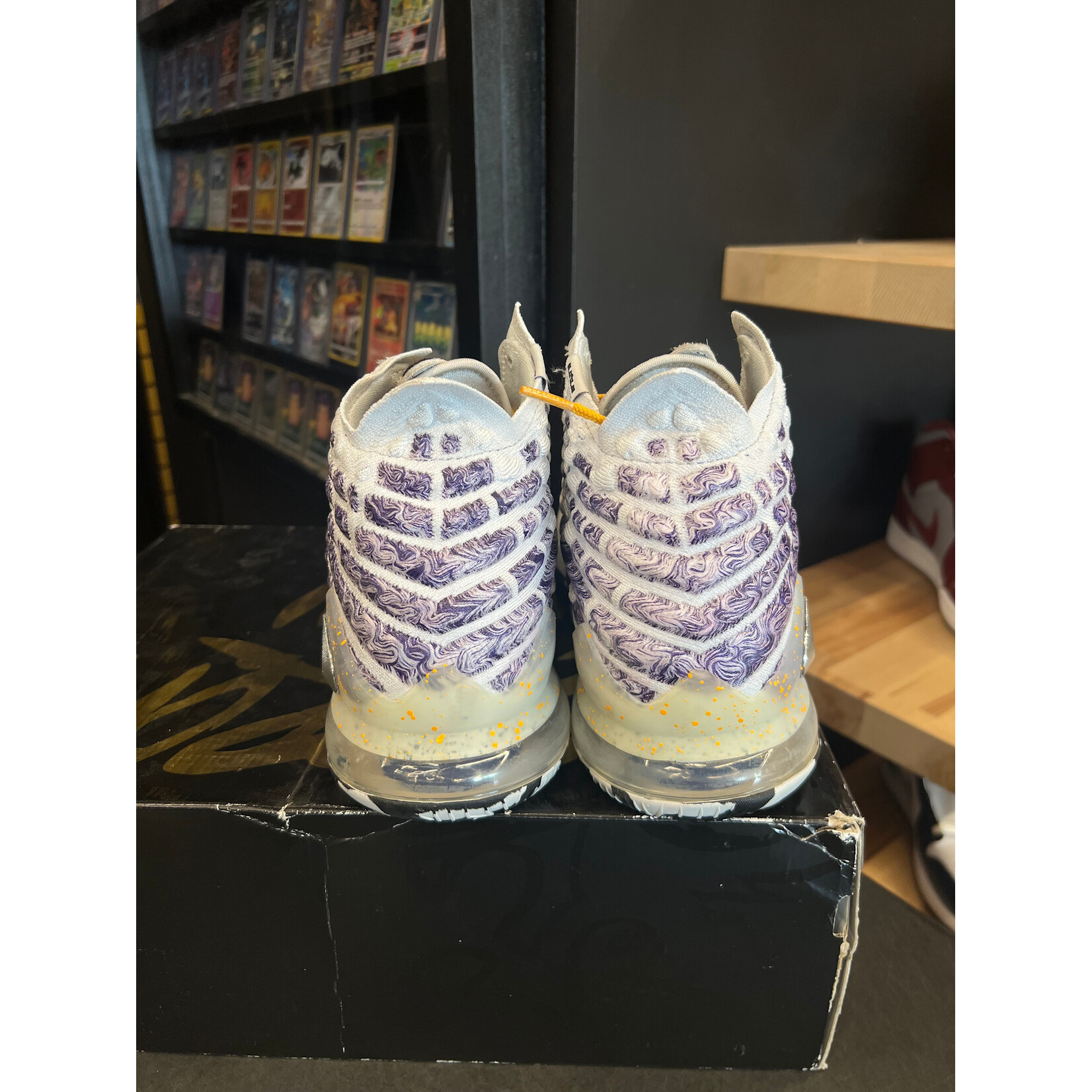 Nike Nike LeBron 17 Bron 2K Playoffs Size 12, PREOWNED