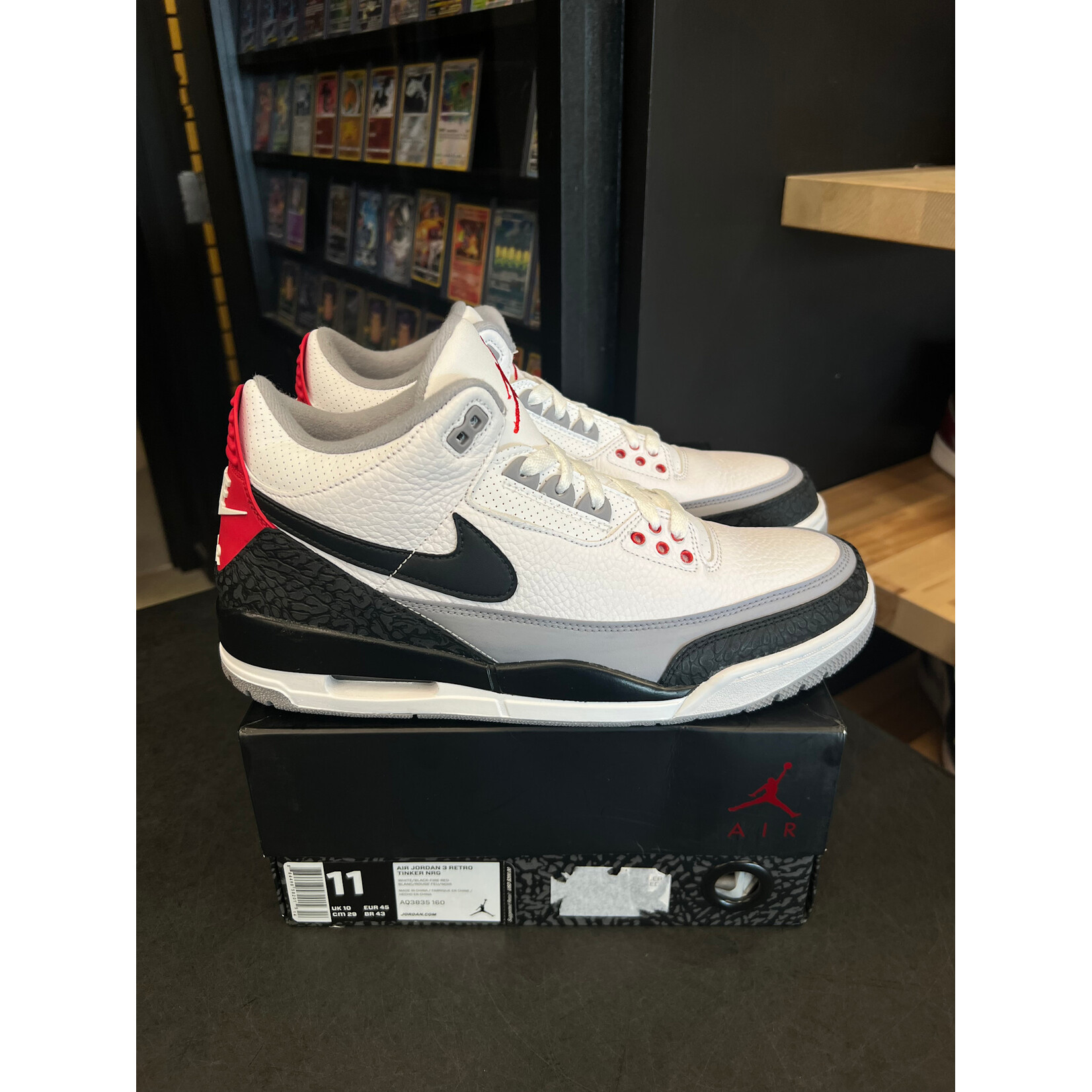 Jordan Jordan 3 Retro Tinker Hatfield Size 11, PREOWNED