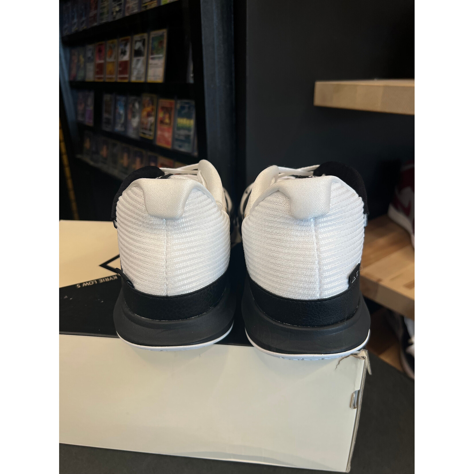 Nike Nike Kyrie Low 5 White Gold Size 13, PREOWNED