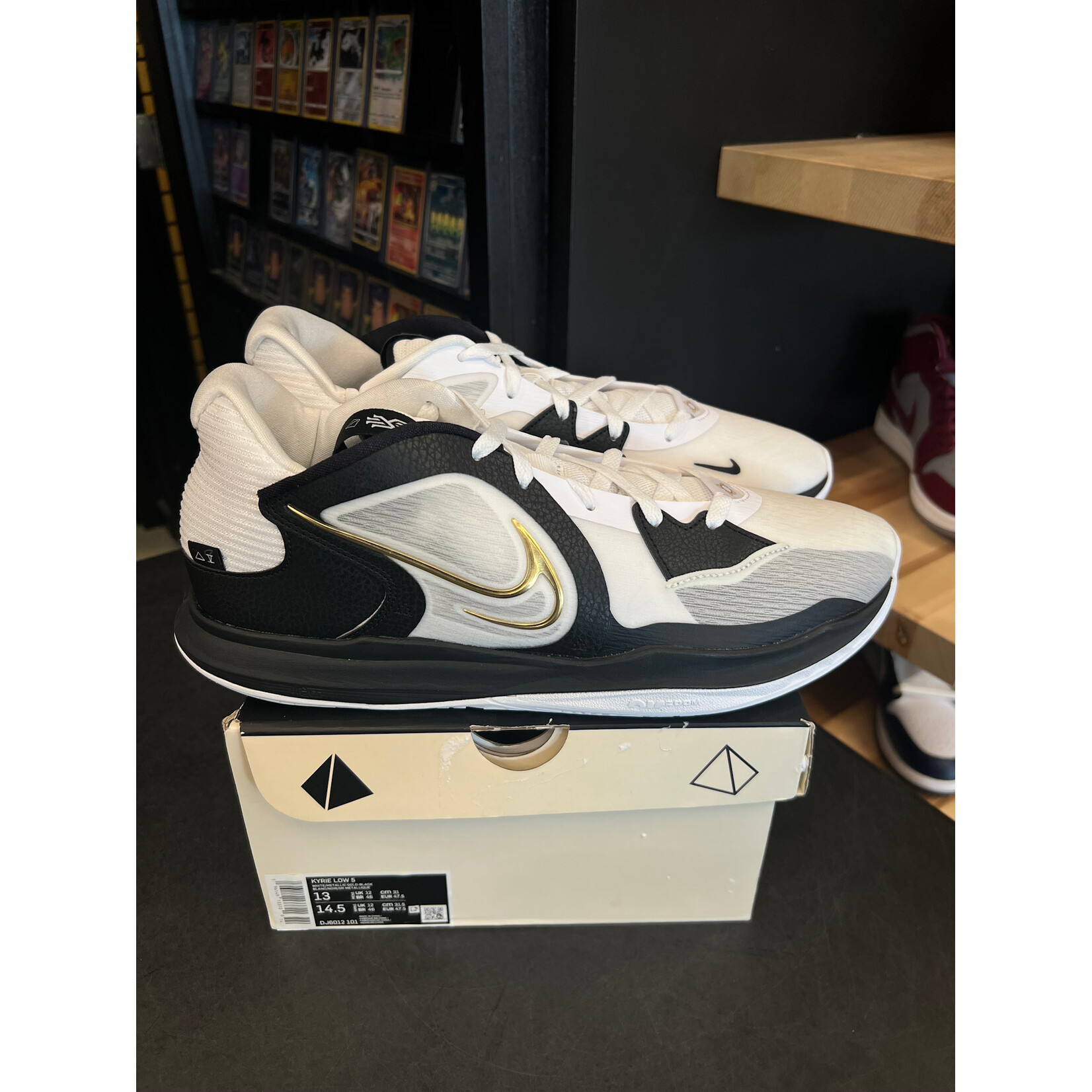 Nike Nike Kyrie Low 5 White Gold Size 13, PREOWNED