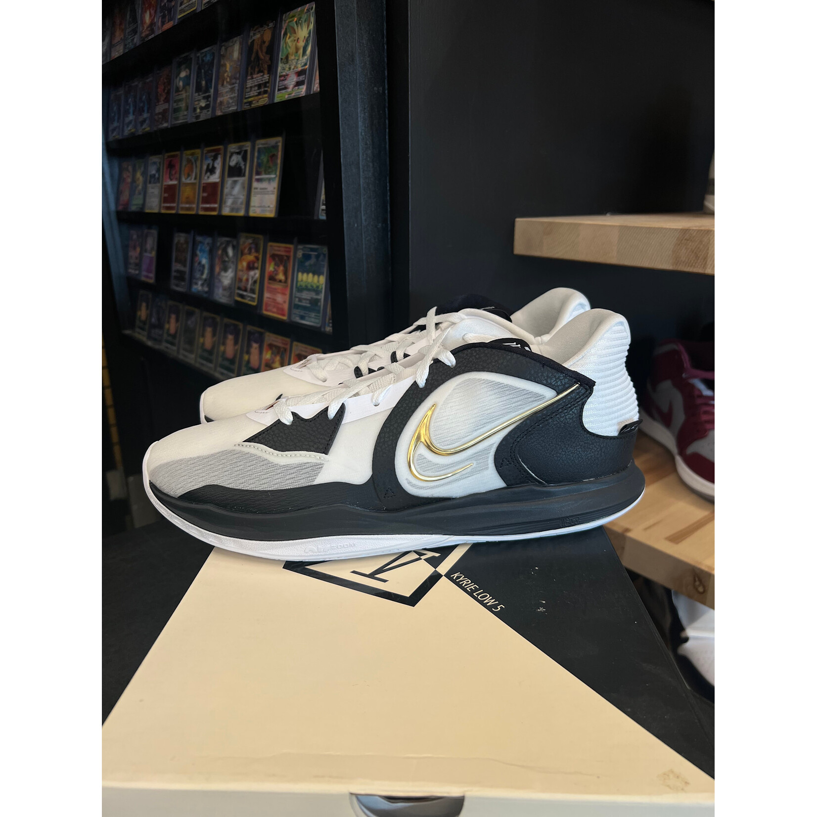 Nike Nike Kyrie Low 5 White Gold Size 13, PREOWNED