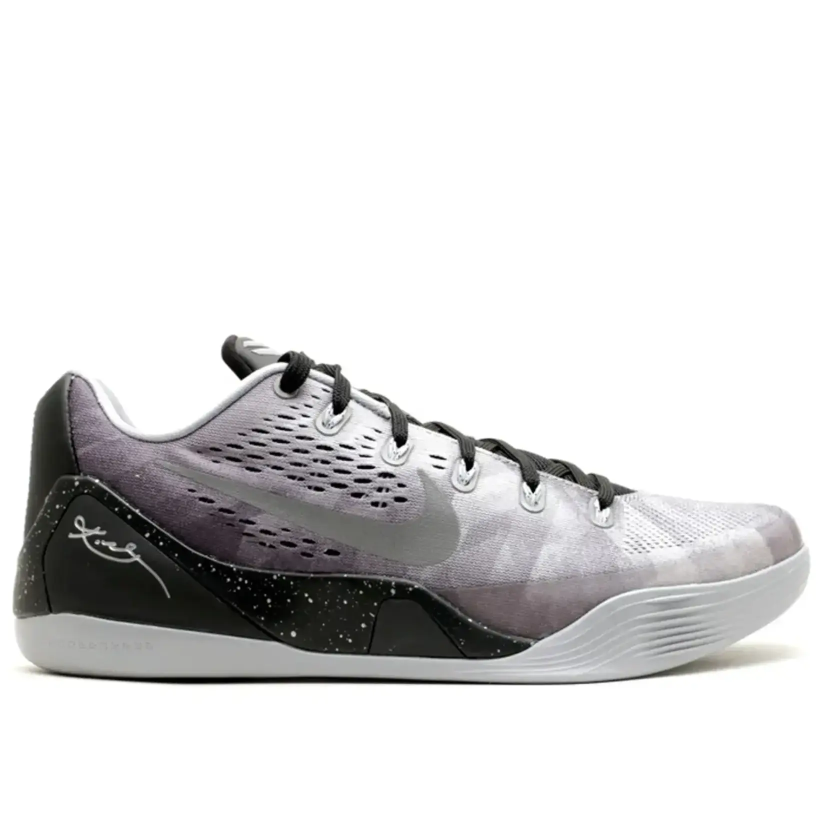 Nike Nike Kobe 9 EM Low Metallic Silver Size 7, DS BRAND NEW NO BOX