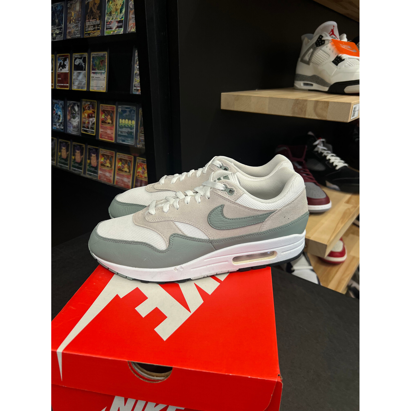 Nike Nike Air Max 1 White Mica Green Size 11, PREOWNED