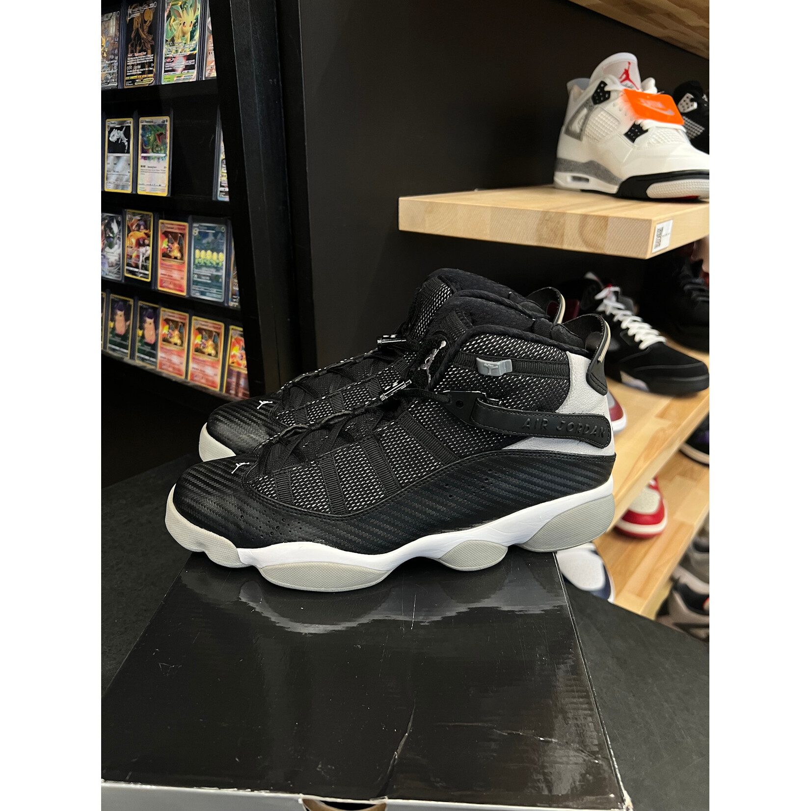 Jordan Jordan 6 Rings Carbon Fiber Size 10.5, PREOWNED