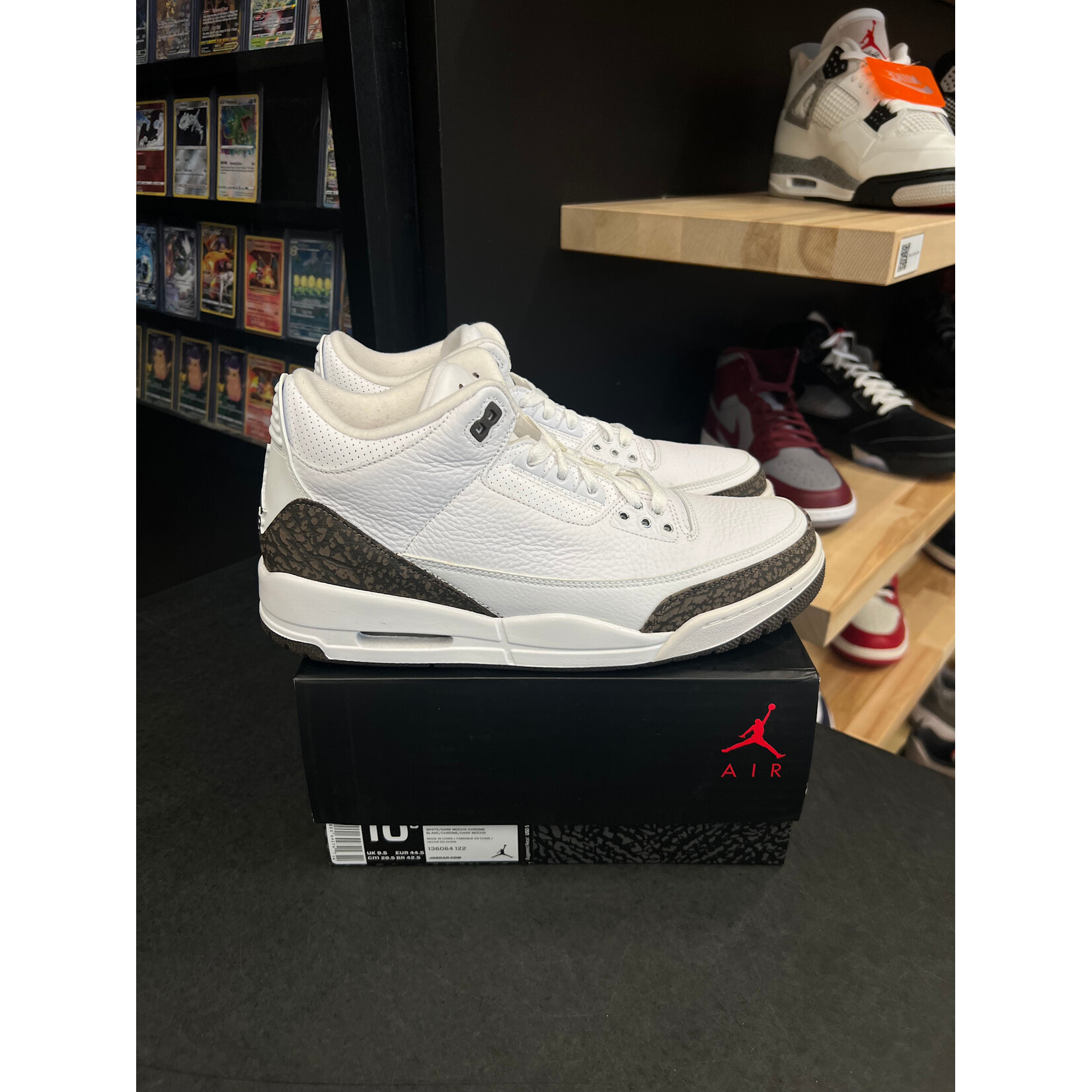 Jordan Jordan 3 Retro Mocha (2018) Size 10.5, PREOWNED