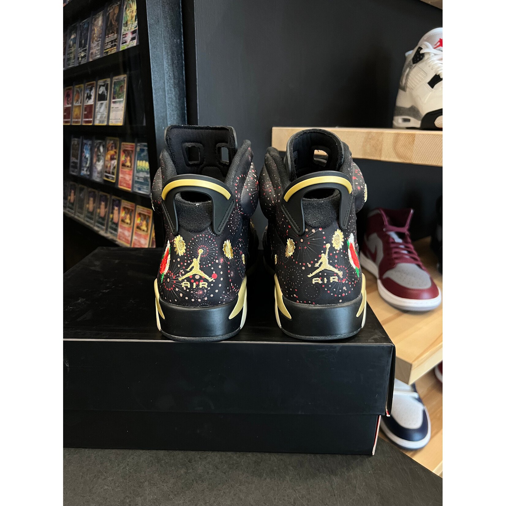 Jordan Jordan 6 Retro Chinese New Year (2018) Size 11, PREOWNED