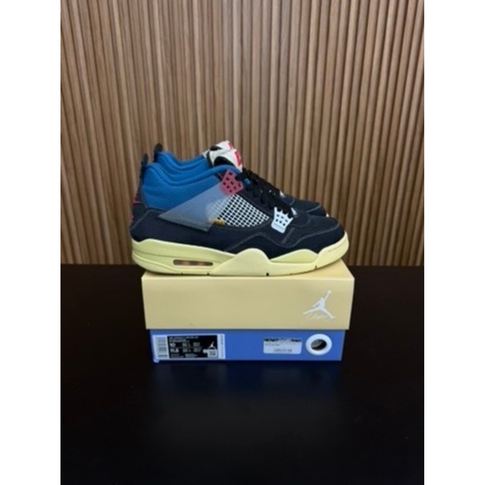 Jordan Jordan 4 Retro Union Off Noir Size 10, PREOWNED