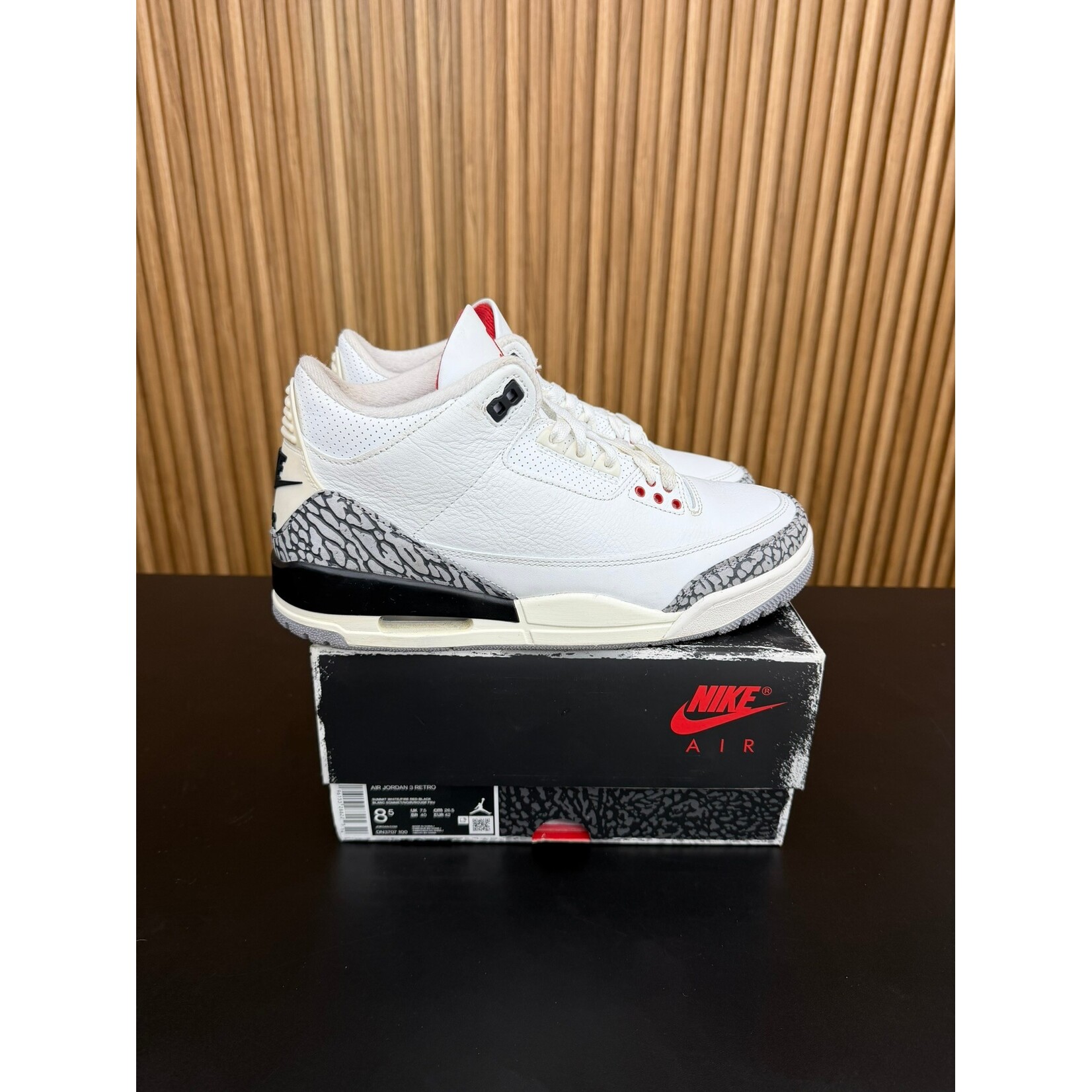 Jordan Jordan 3 Retro White Cement Reimagined Size 8.5, PREOWNED