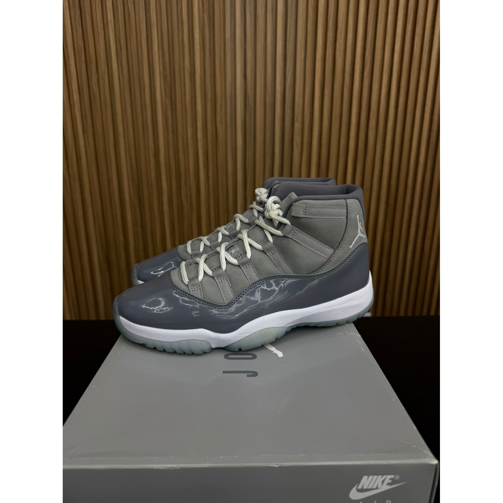 Jordan Jordan 11 Retro Cool Grey (2021) Size 10, PREOWNED