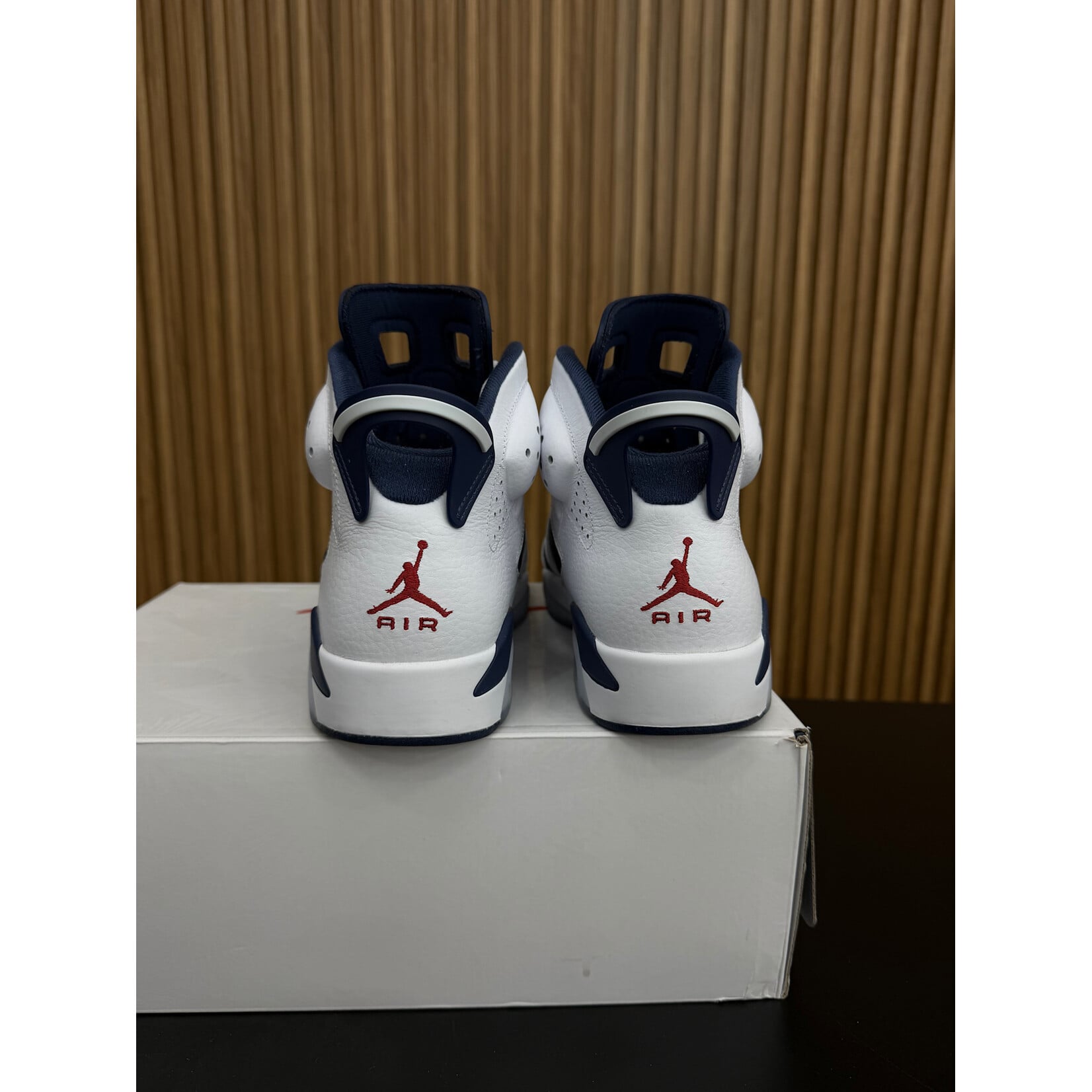 Jordan Jordan 6 Retro Olympic (2024) Size 9.5, PREOWNED
