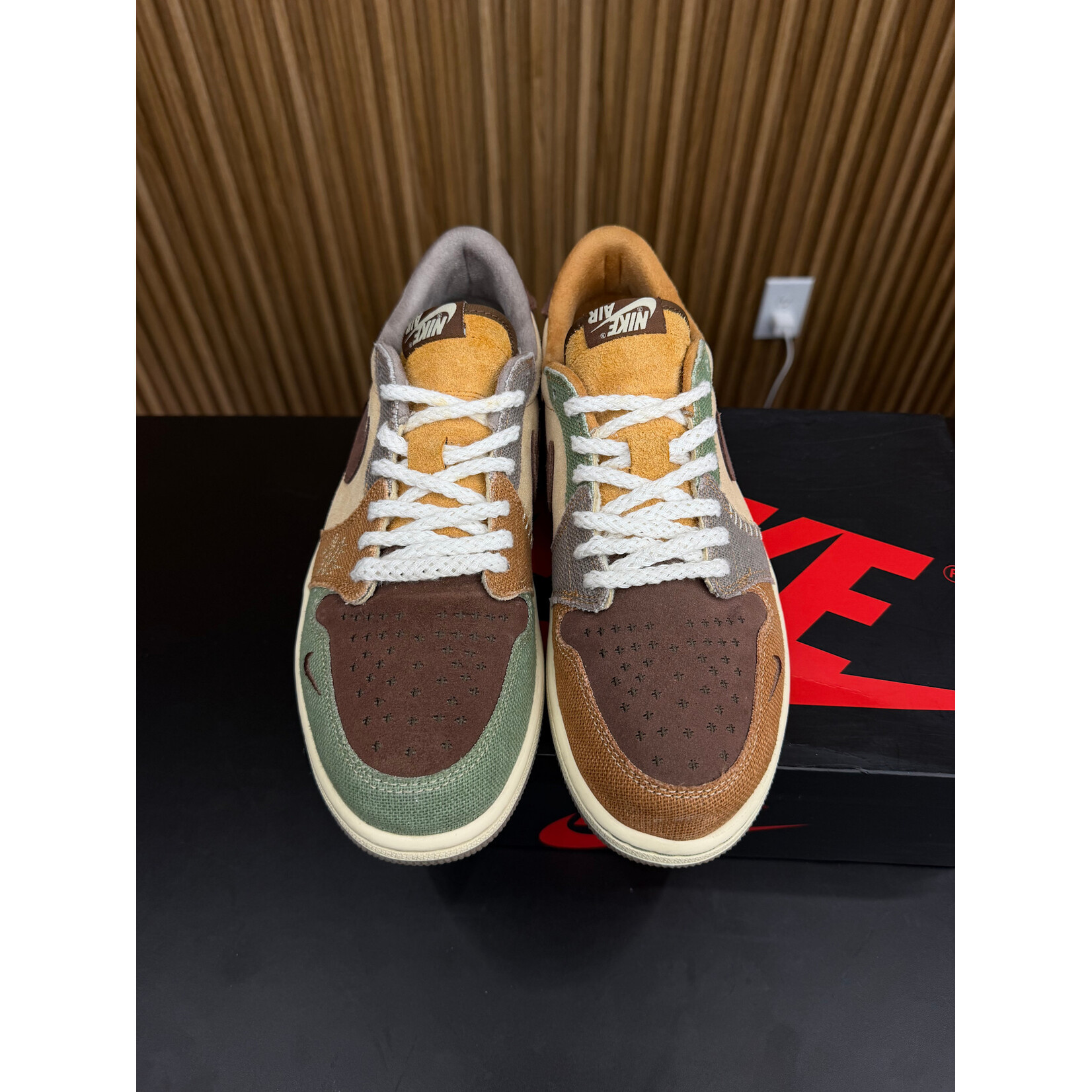 Jordan Jordan 1 Retro Low OG Zion Williamson Voodoo Size 10, PREOWNED