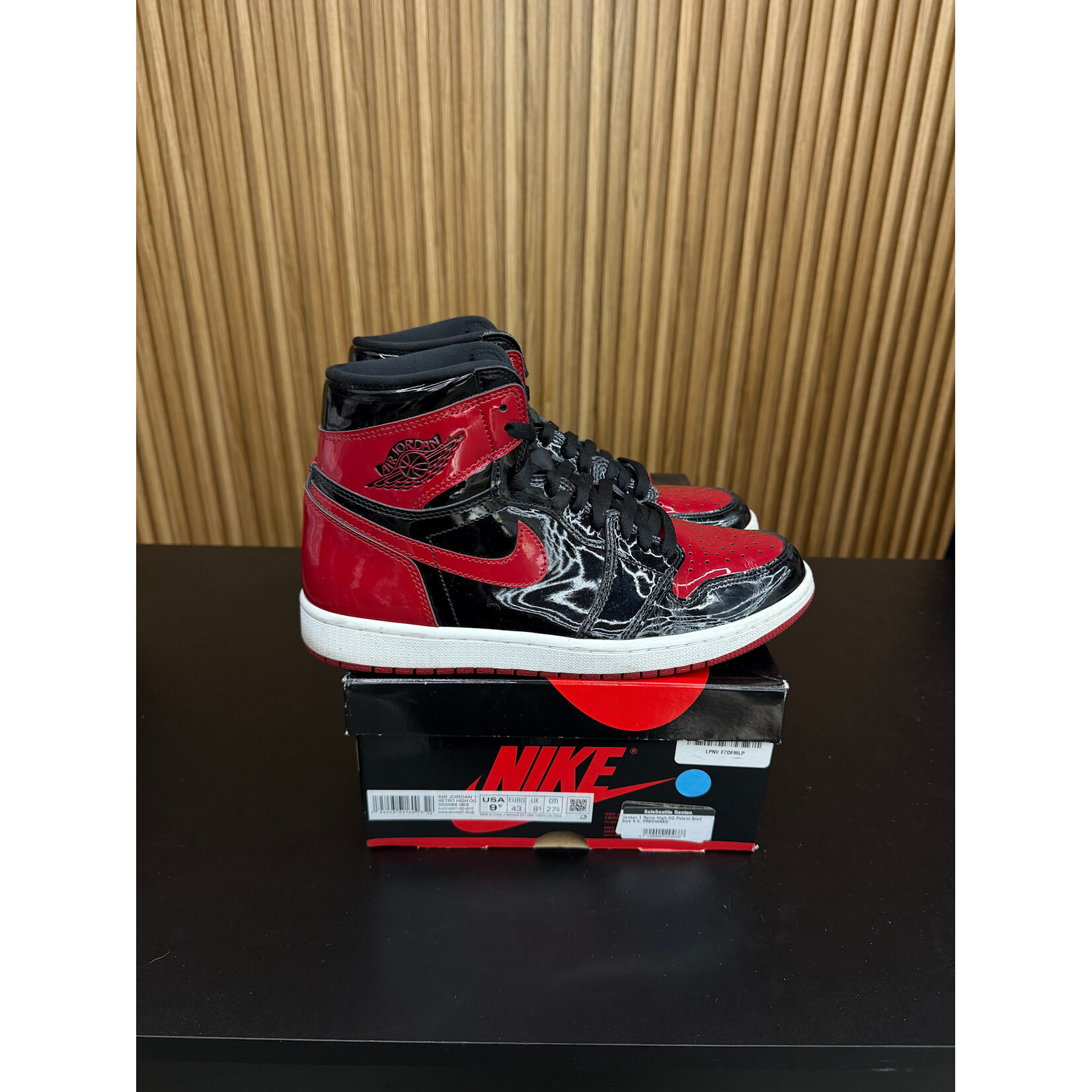 Jordan Jordan 1 Retro High OG Patent Bred Size 9.5, PREOWNED