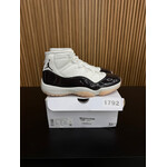 Jordan Jordan 11 Retro Neapolitan (Women's) Size 11W, PREOWNED